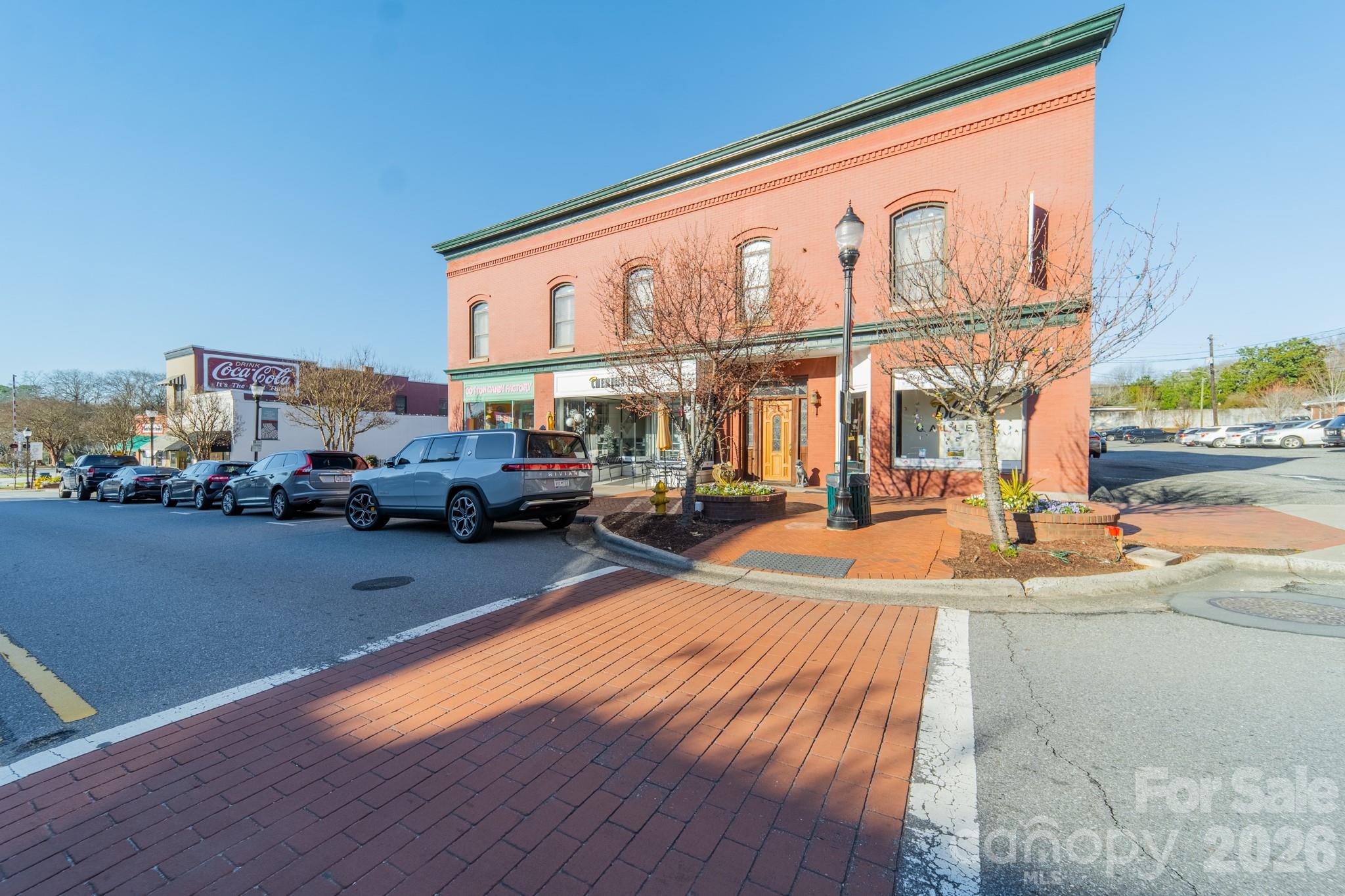525 Winding Way #7 — Belmont