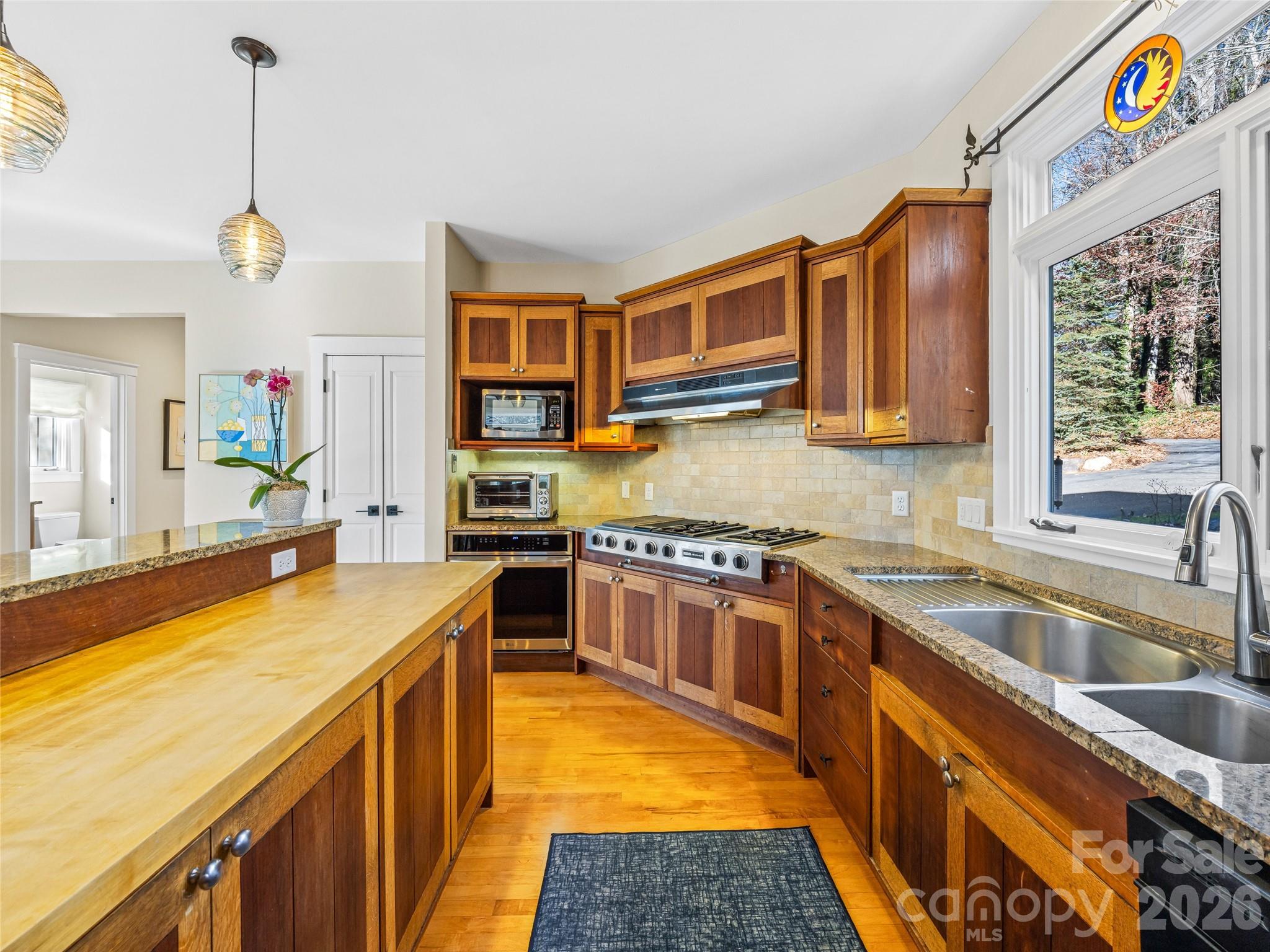 339 Beaverdam Road — Asheville
