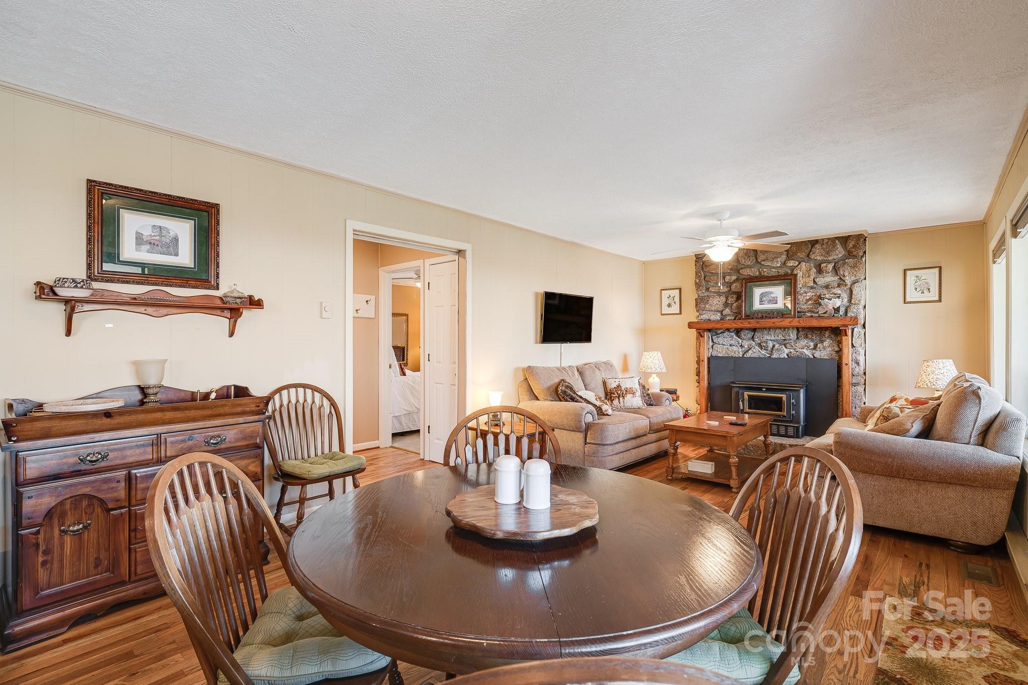 170 Lucas Lane — Mars Hill