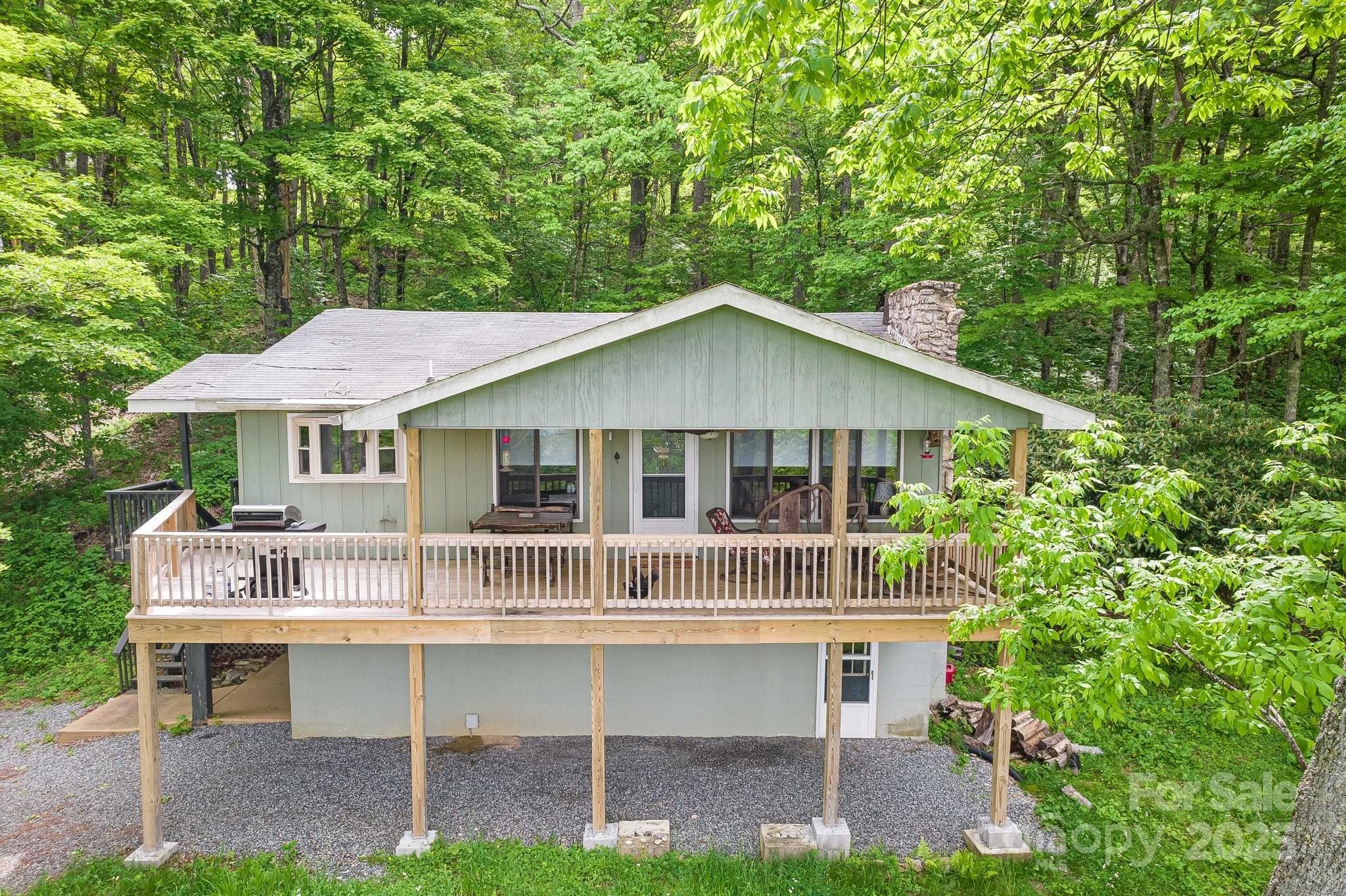 170 Lucas Lane — Mars Hill