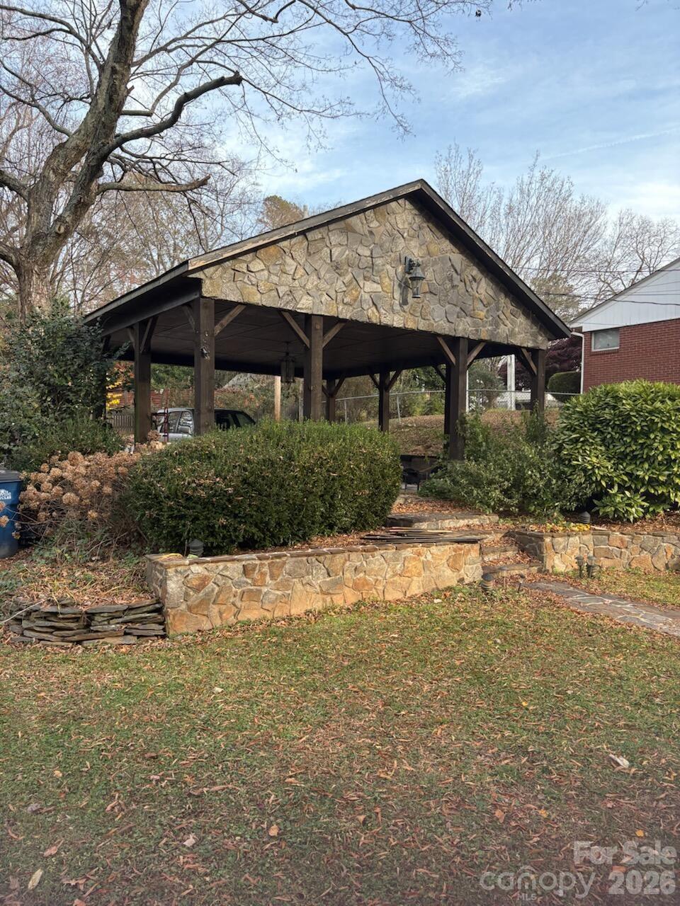 341 N Oak Street — Statesville