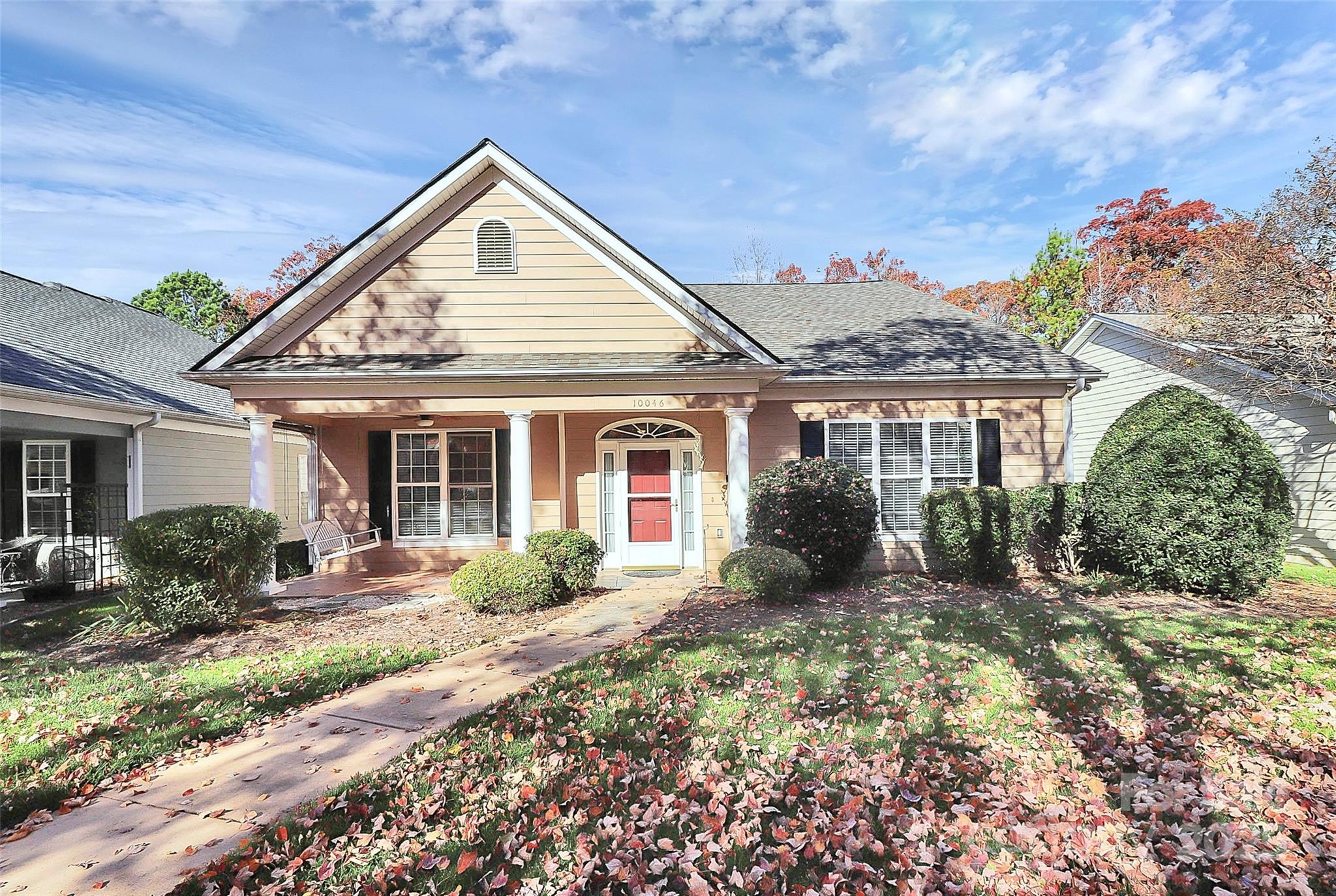 10046 Bishops Gate Boulevard — Pineville