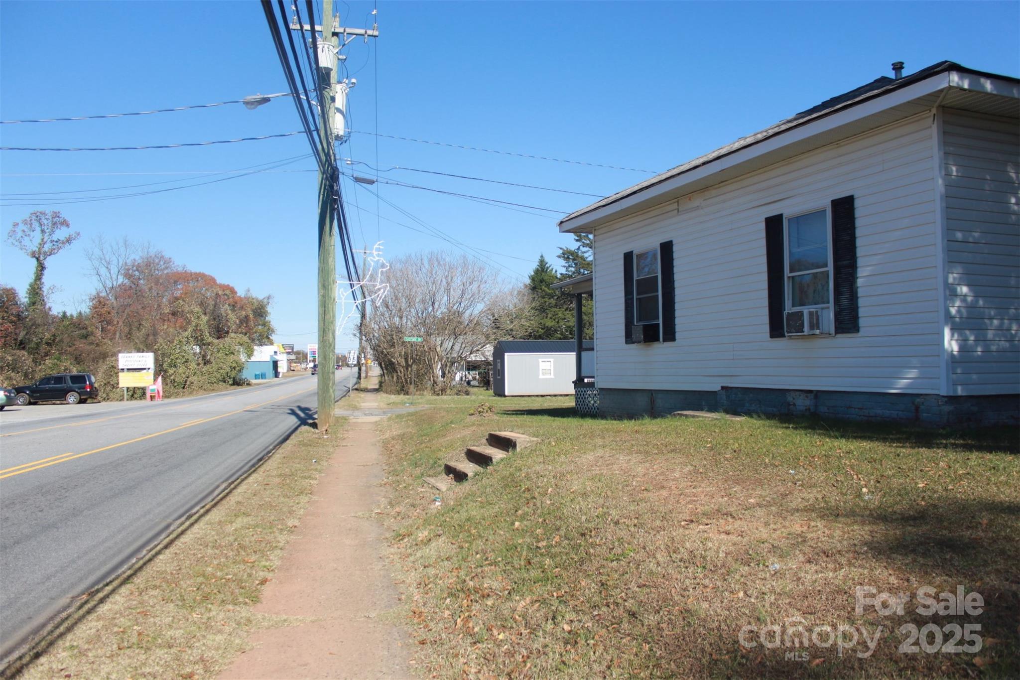 112 Eastside Drive — Forest City