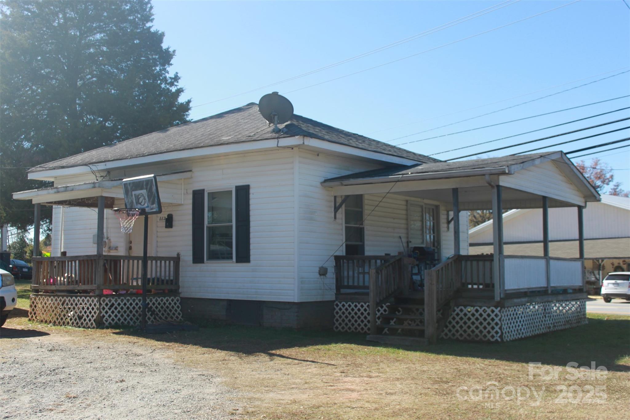 112 Eastside Drive — Forest City