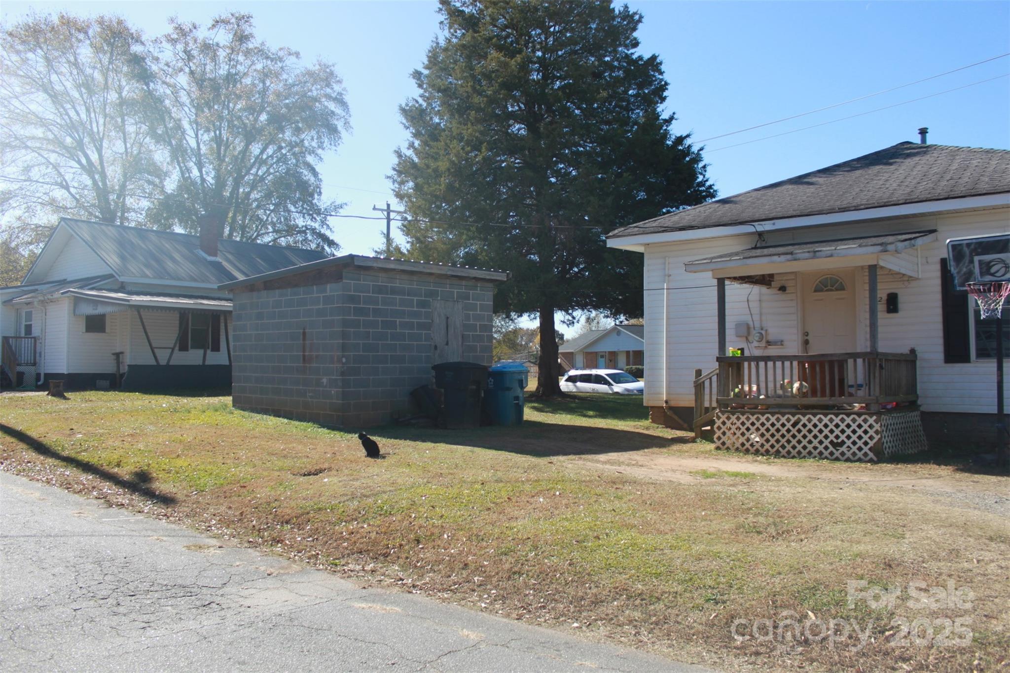 112 Eastside Drive — Forest City