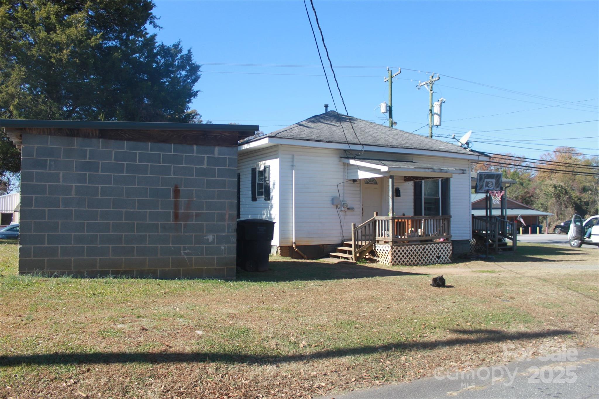 112 Eastside Drive — Forest City