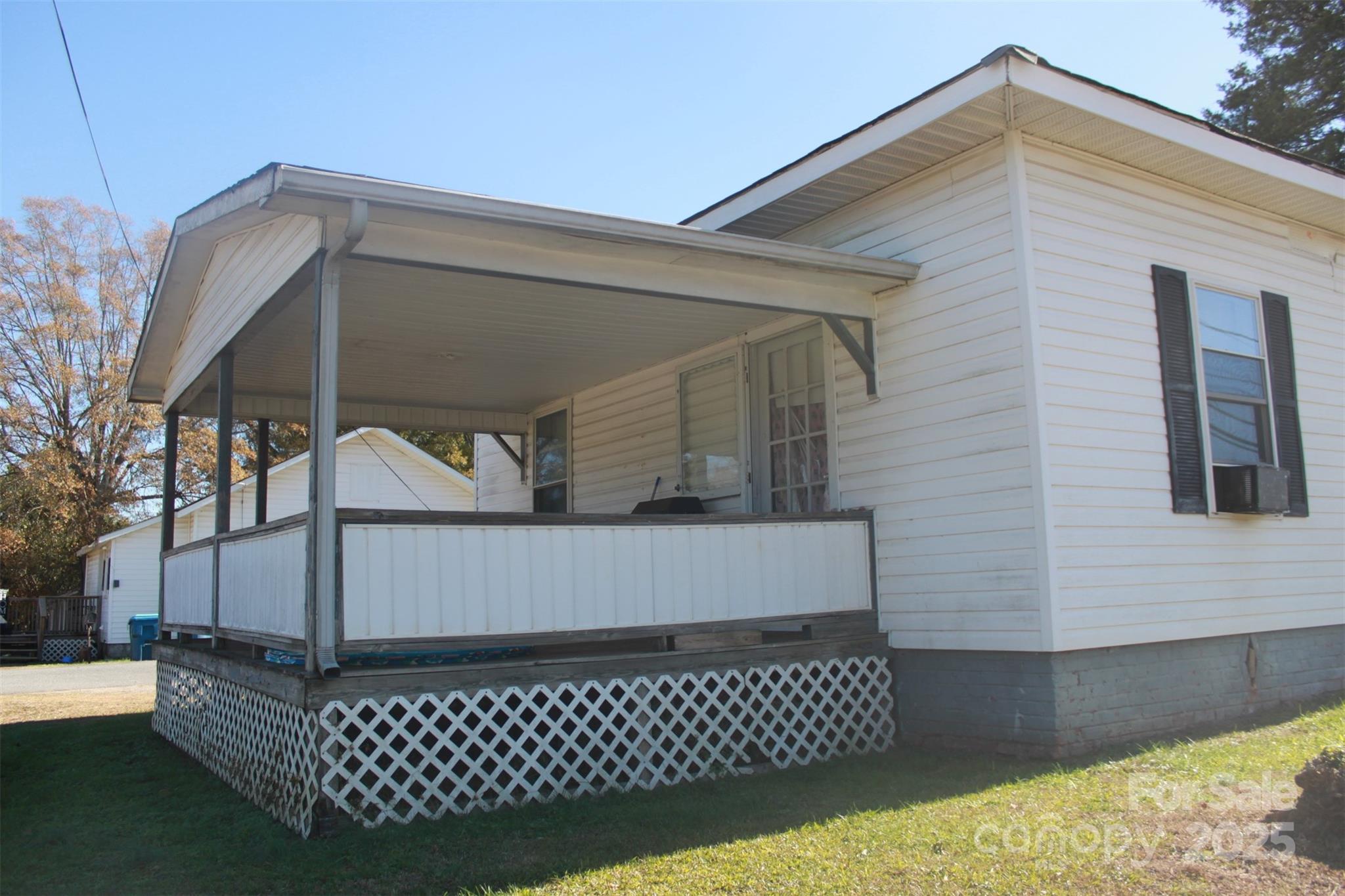112 Eastside Drive — Forest City