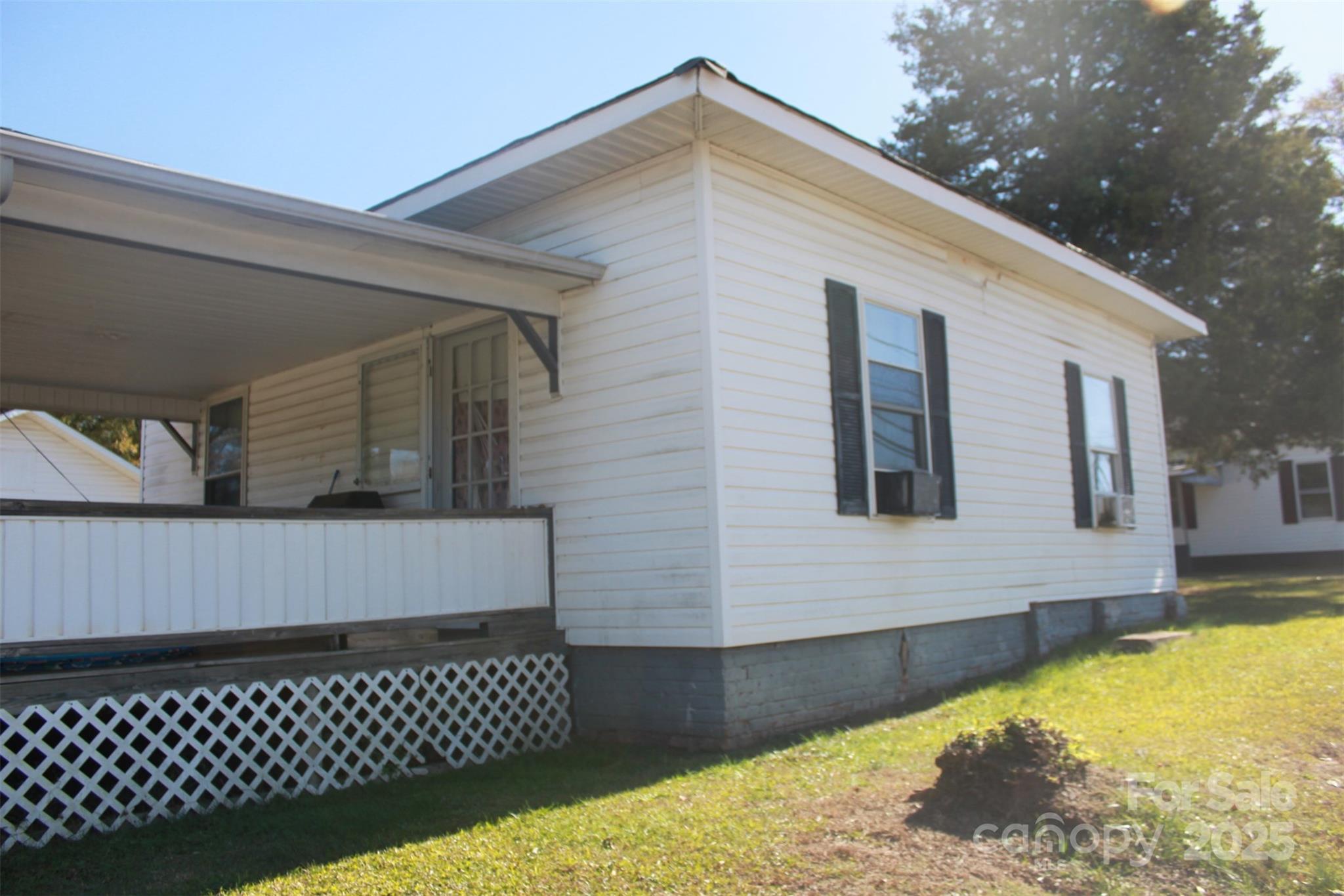 112 Eastside Drive — Forest City