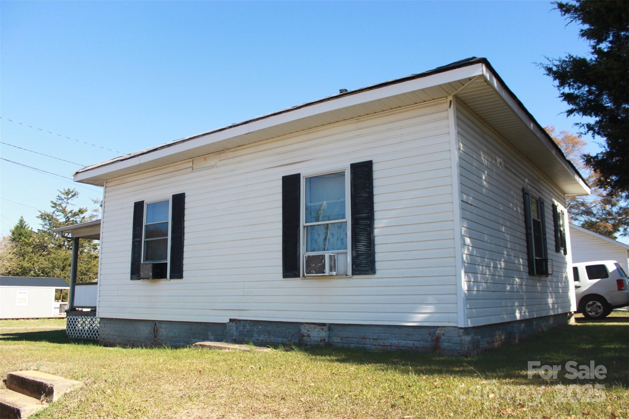 112 Eastside Drive — Forest City
