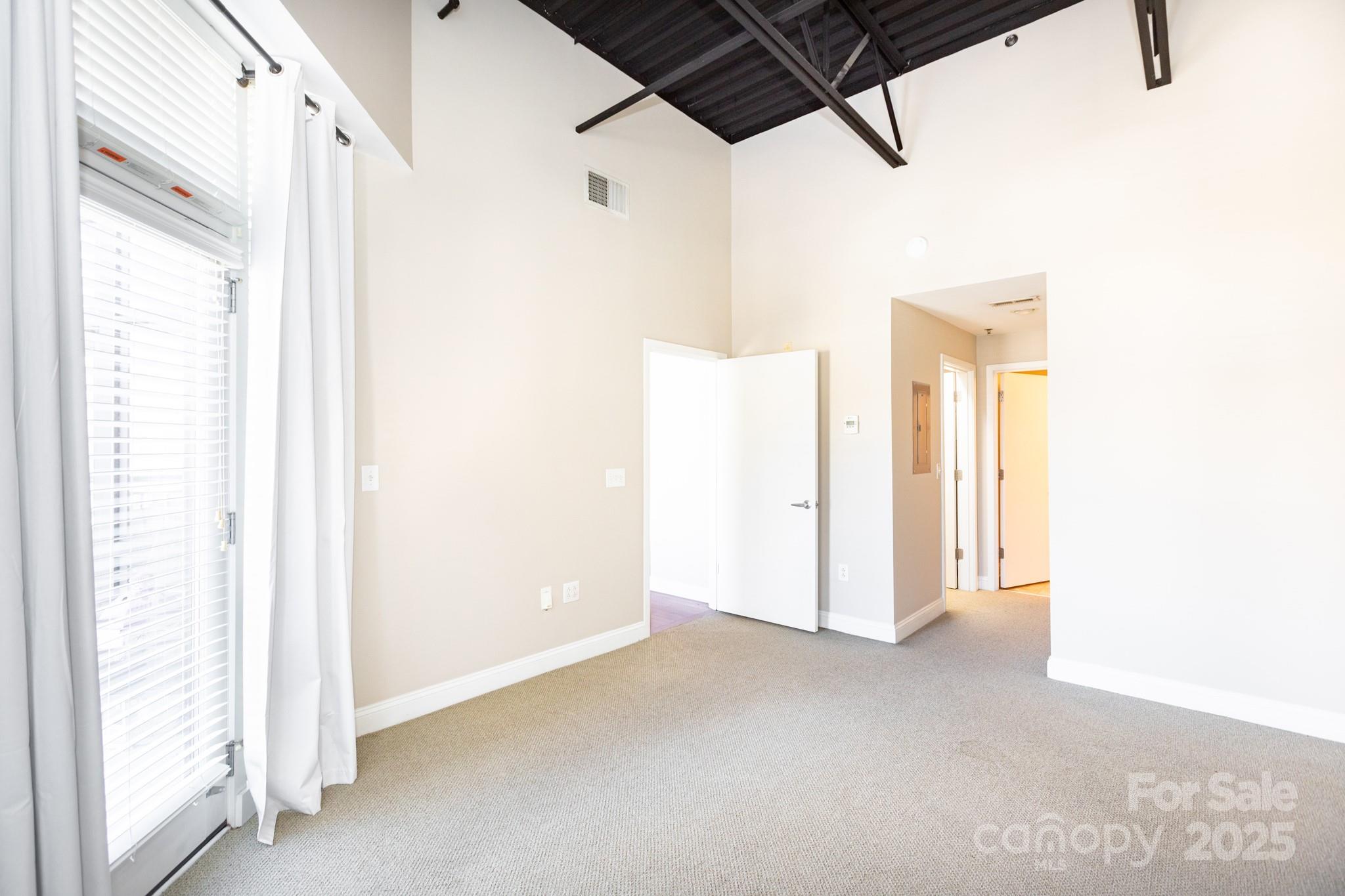3920 Sharon Road — Charlotte