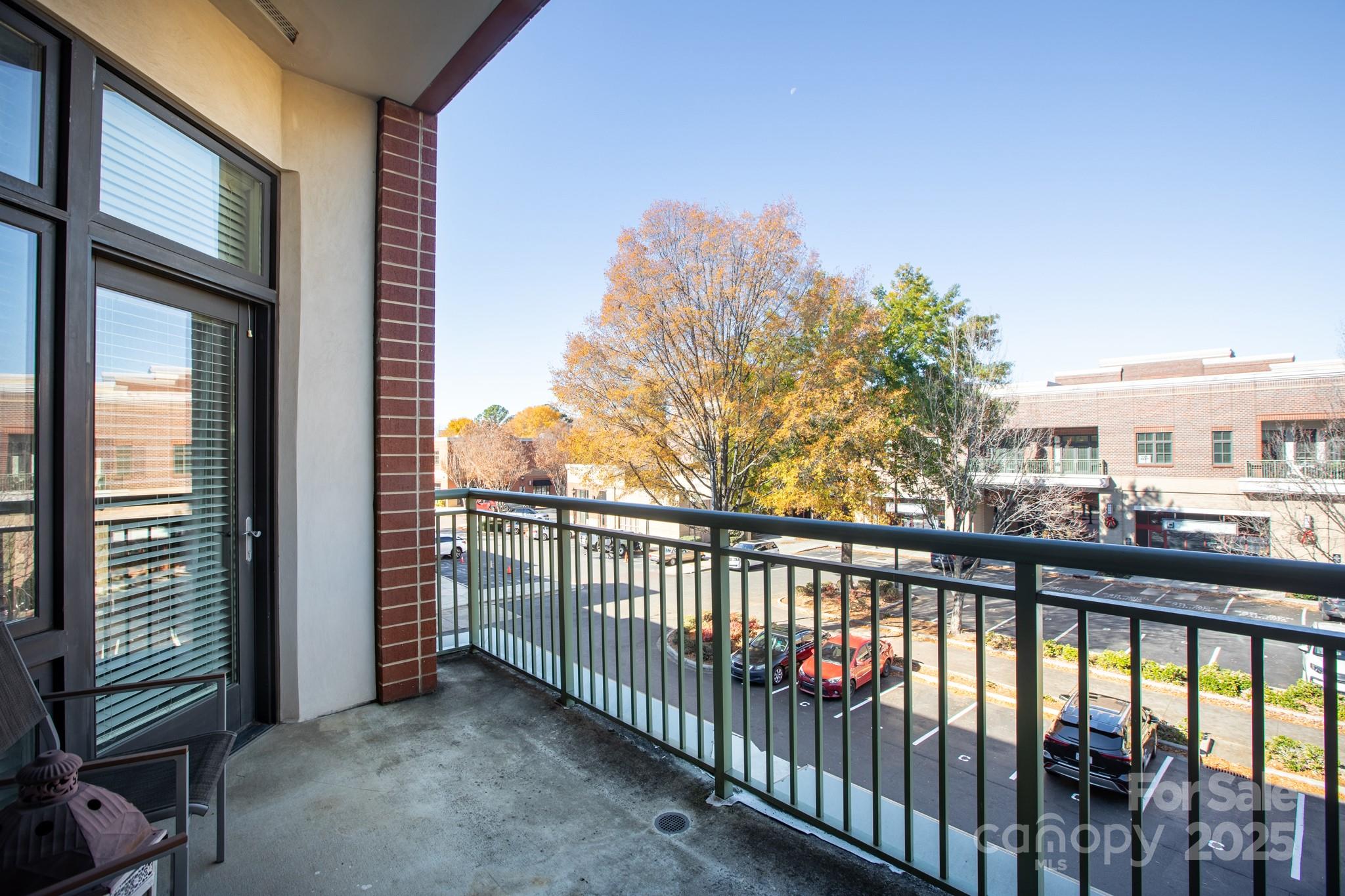 3920 Sharon Road — Charlotte