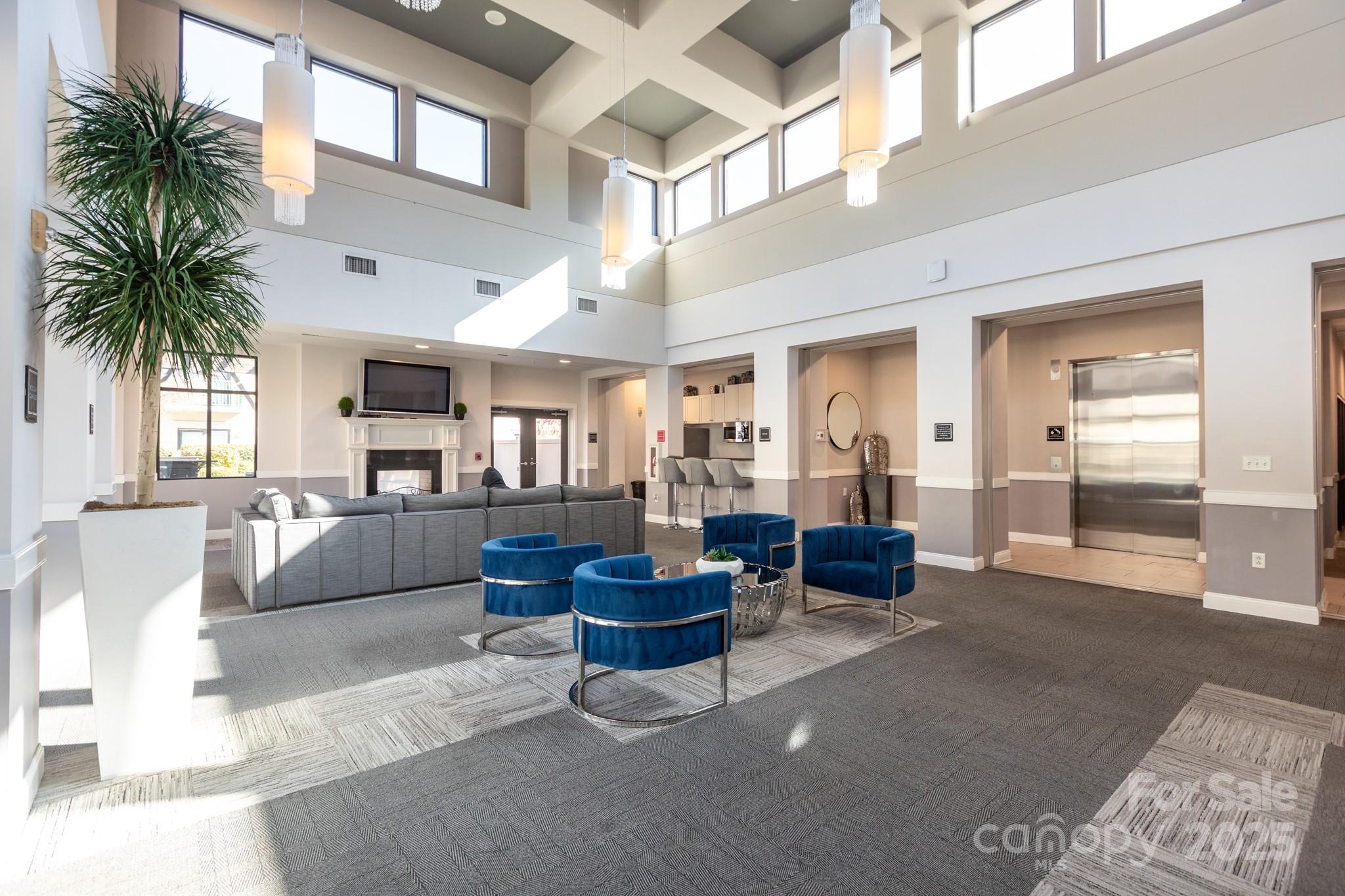 3920 Sharon Road — Charlotte