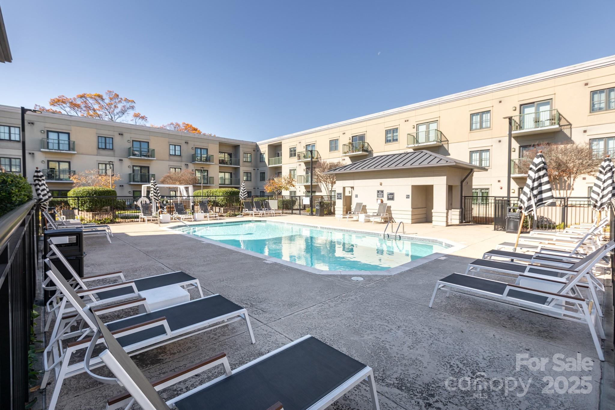 3920 Sharon Road — Charlotte