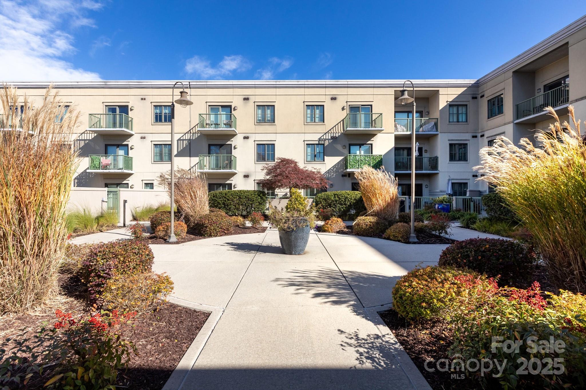 3920 Sharon Road — Charlotte