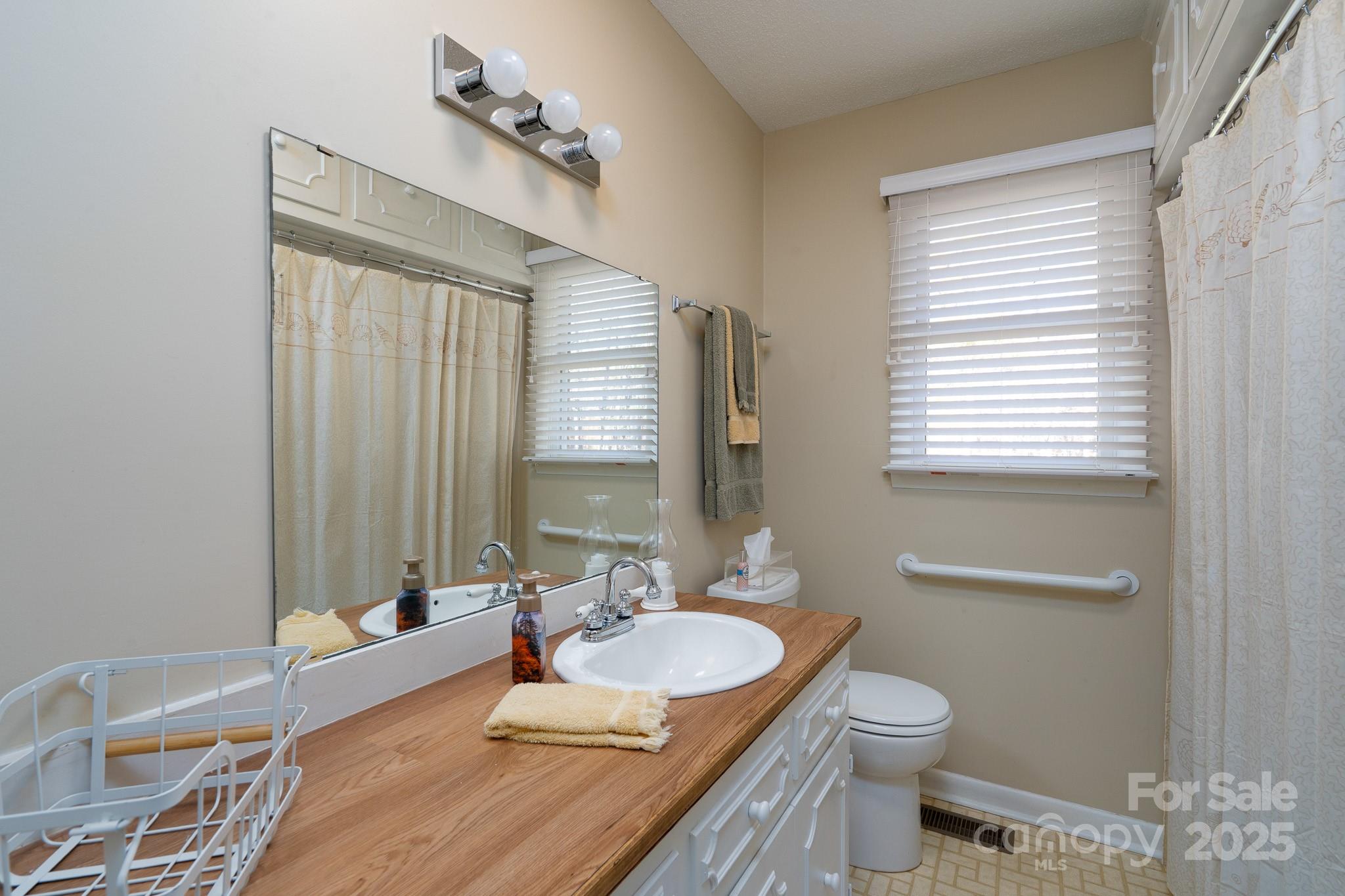 257 Rocky River Road — Mooresville