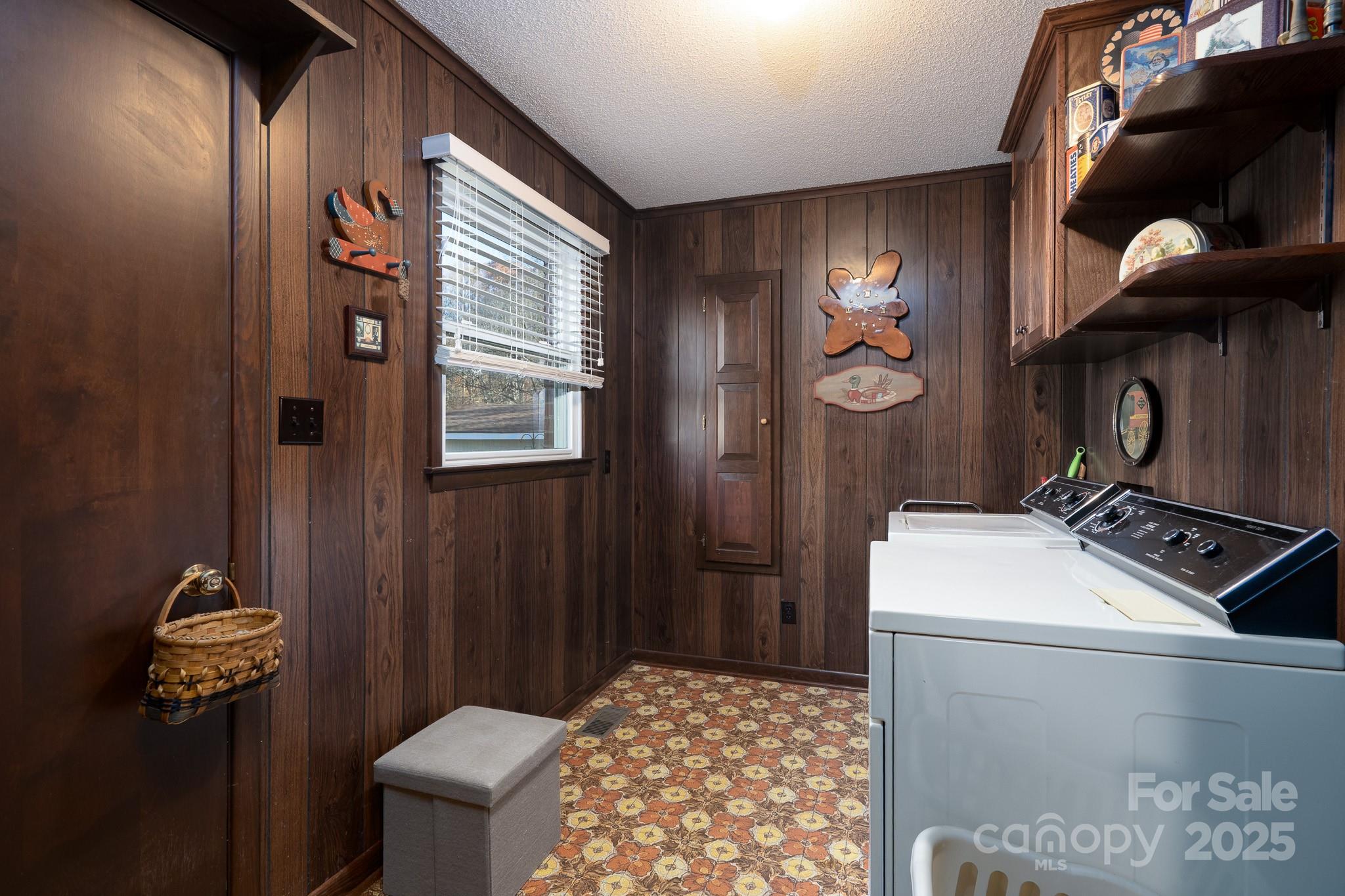 257 Rocky River Road — Mooresville