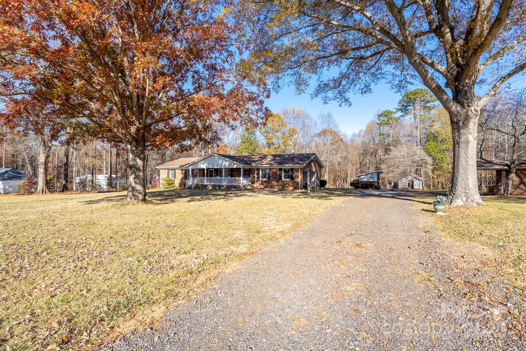 257 Rocky River Road — Mooresville