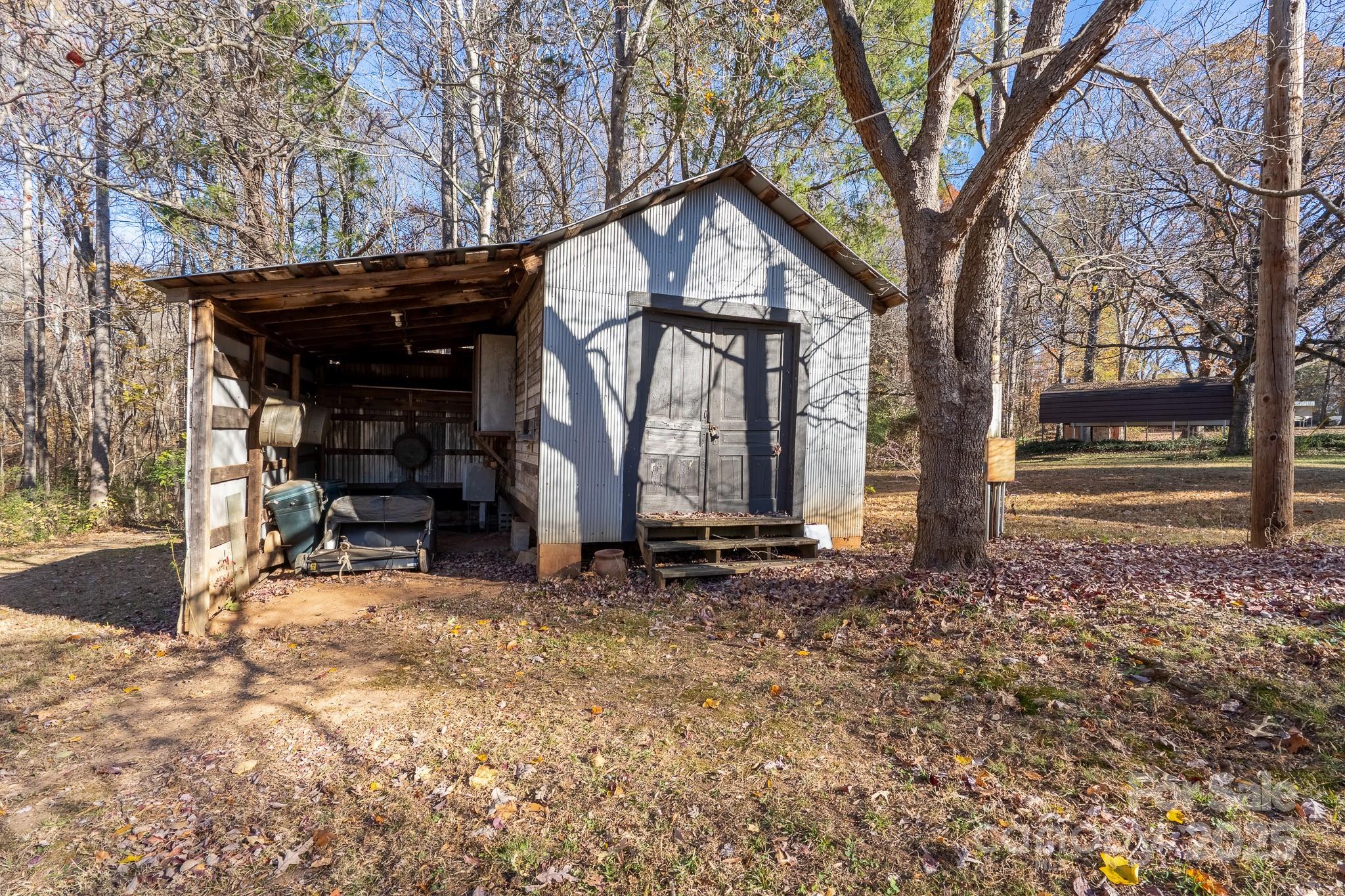 257 Rocky River Road — Mooresville