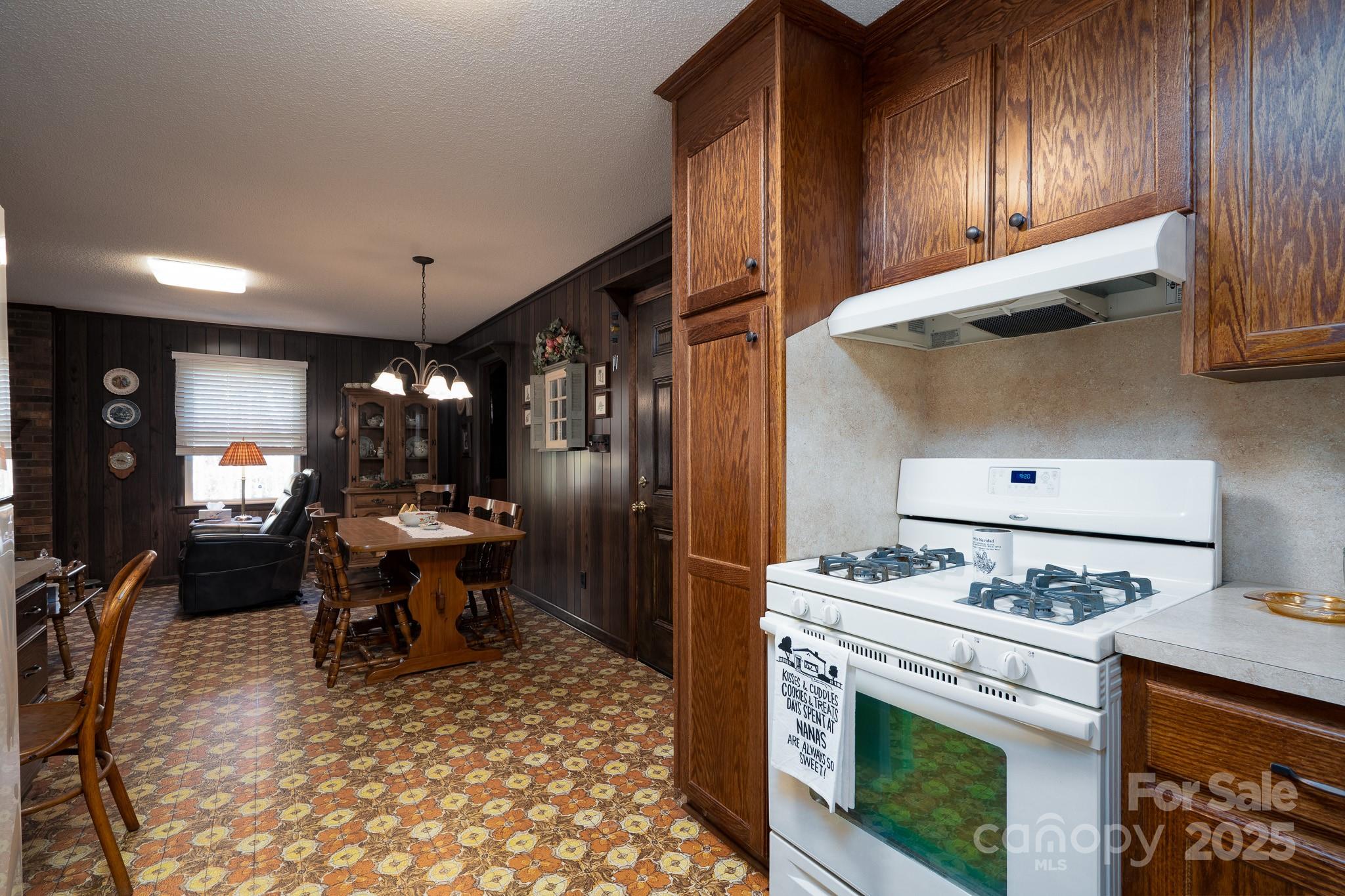 257 Rocky River Road — Mooresville