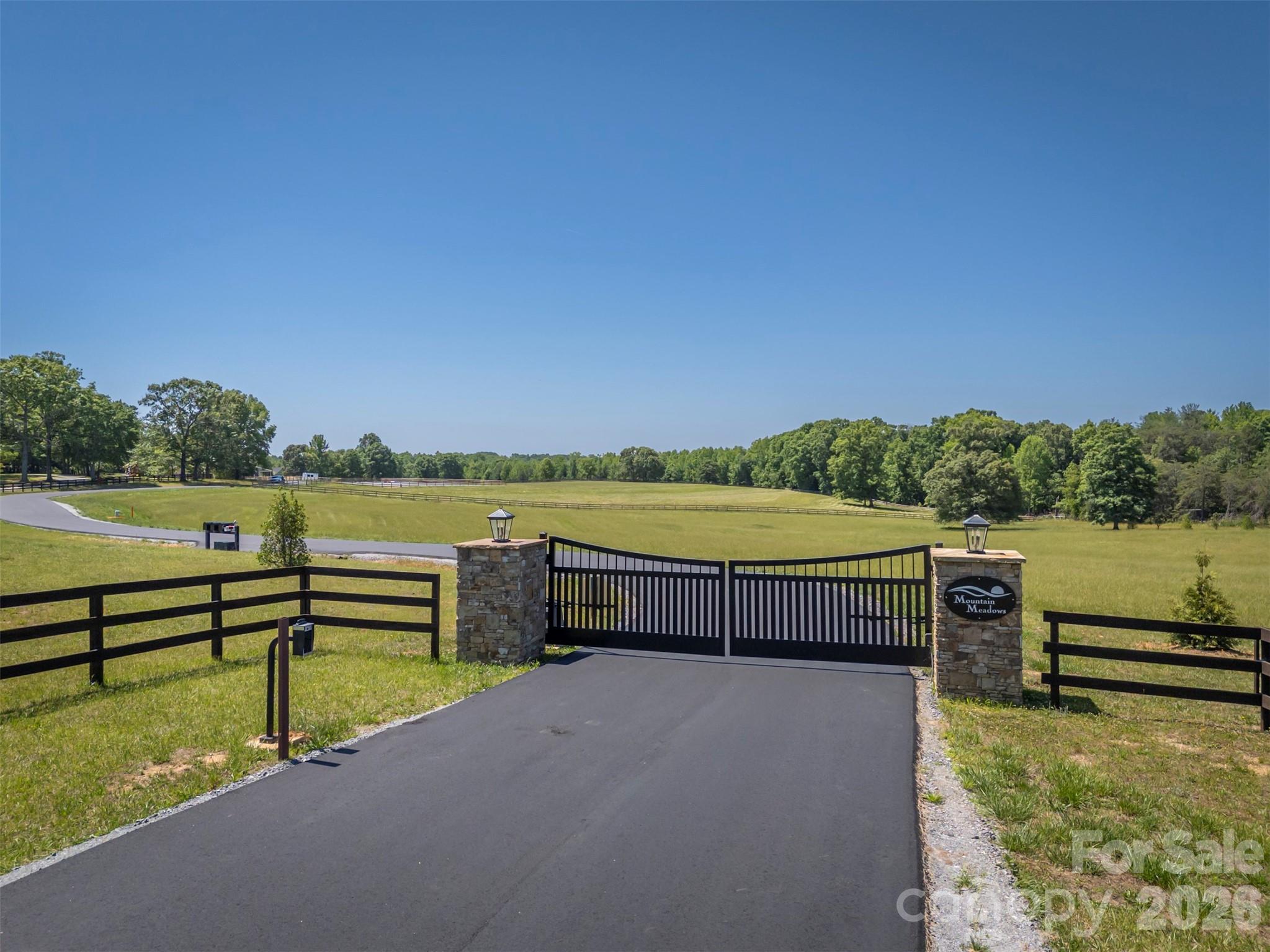 297 Mountain Meadows Lane #7 — Tryon