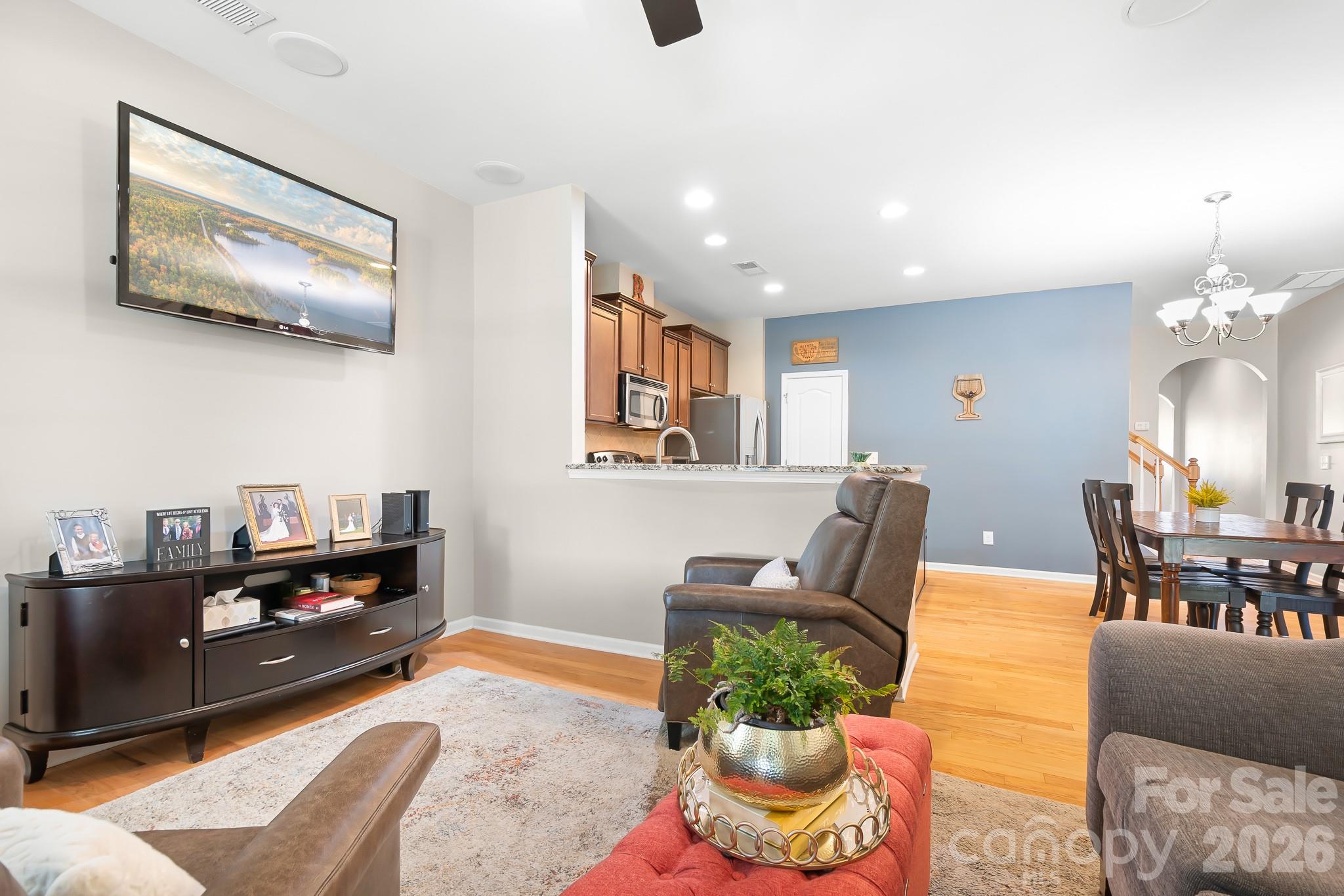 18478 W Catawba Avenue — Cornelius
