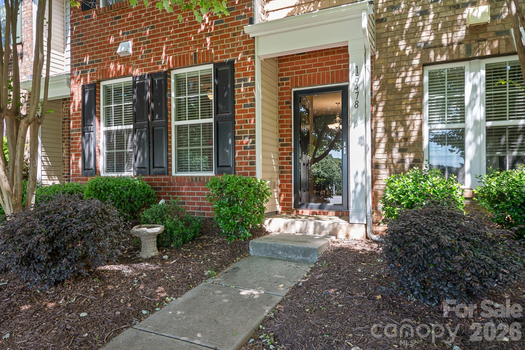 18478 W Catawba Avenue — Cornelius