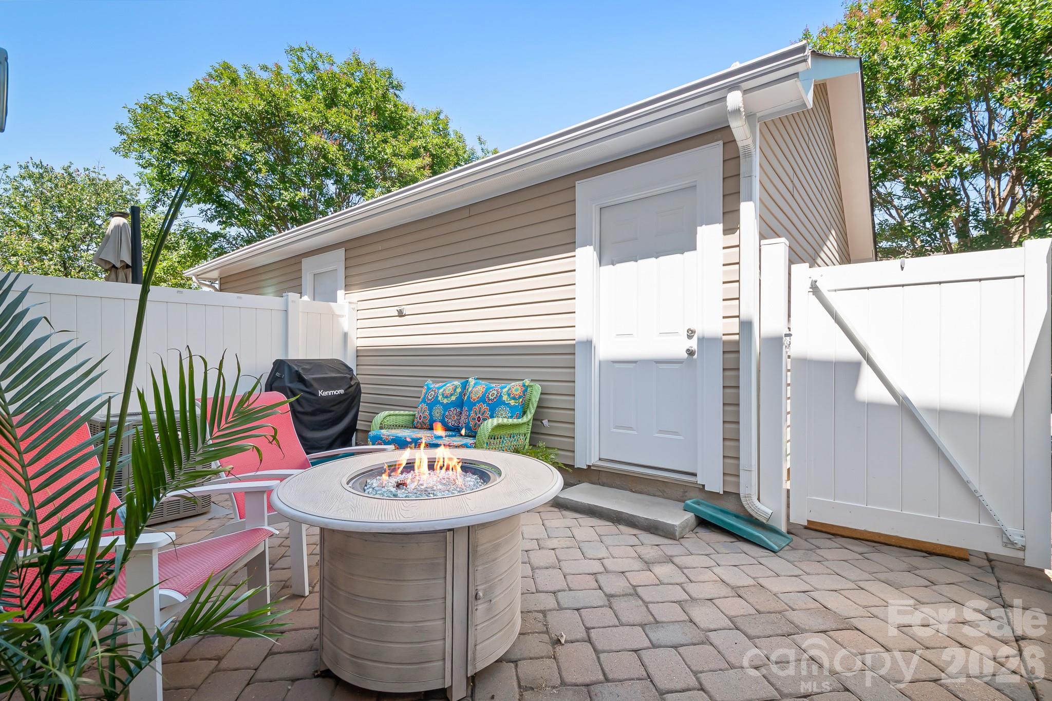 18478 W Catawba Avenue — Cornelius