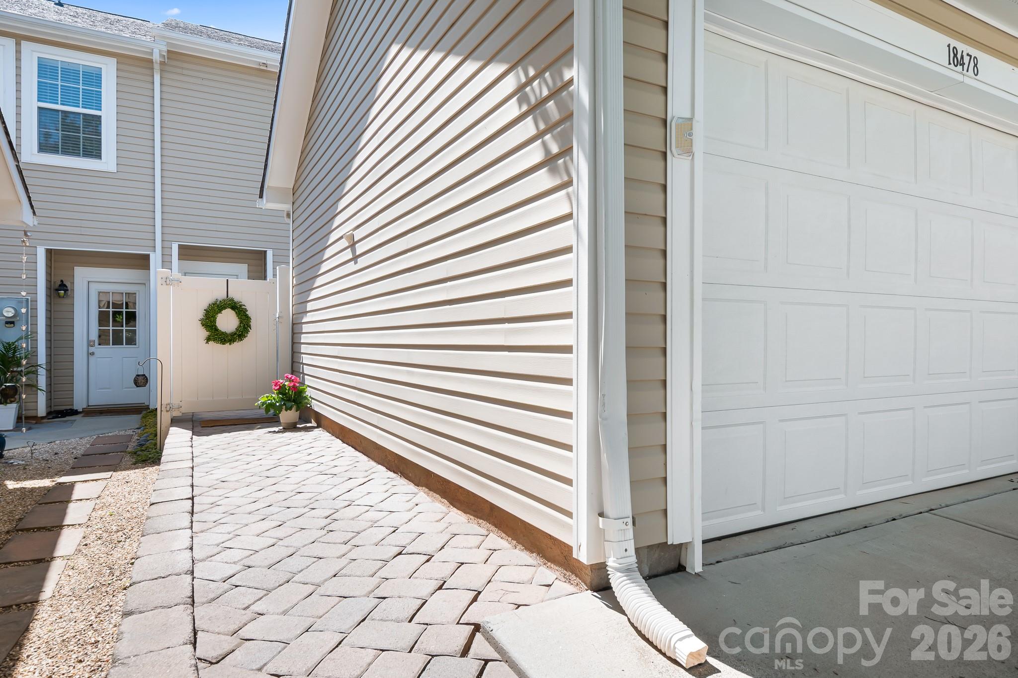 18478 W Catawba Avenue — Cornelius
