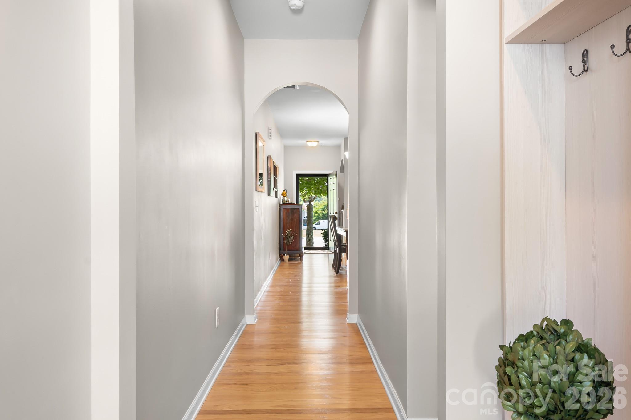 18478 W Catawba Avenue — Cornelius