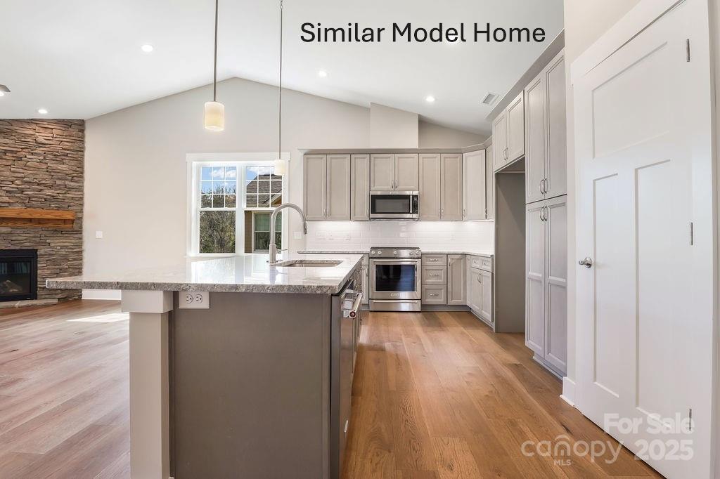 95 Creekside View Drive — Asheville