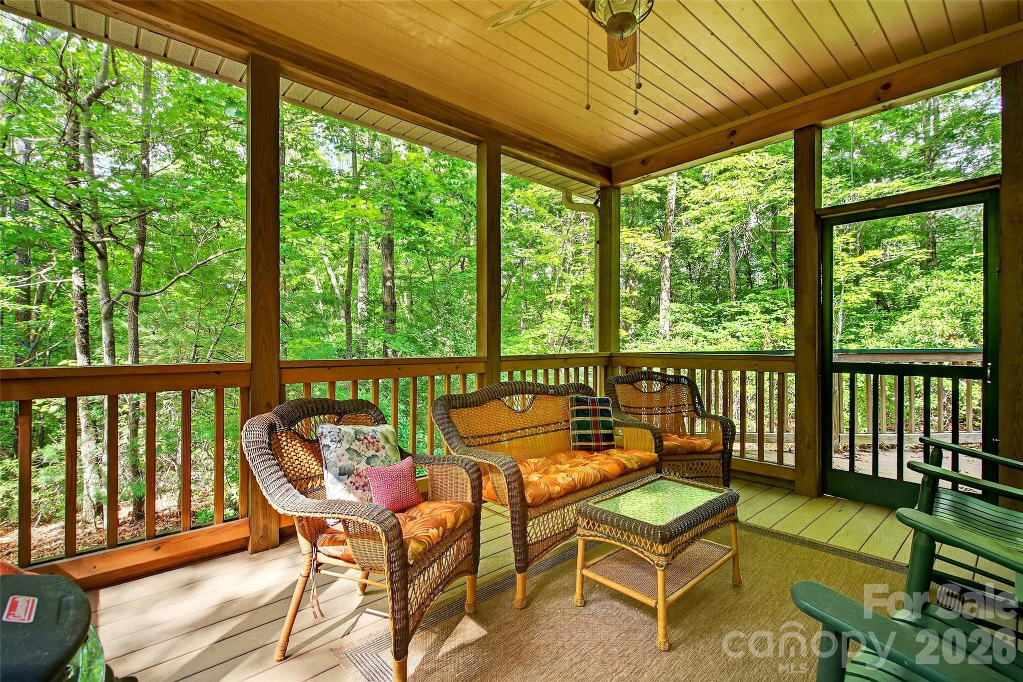 240 Ravenswood Drive — Marion