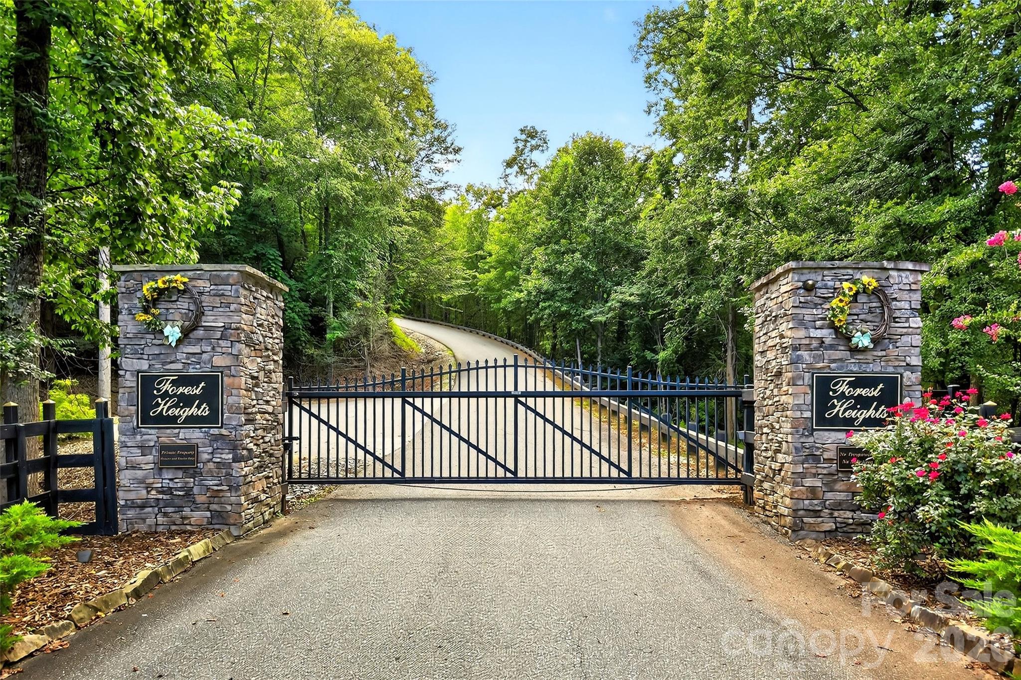 240 Ravenswood Drive — Marion