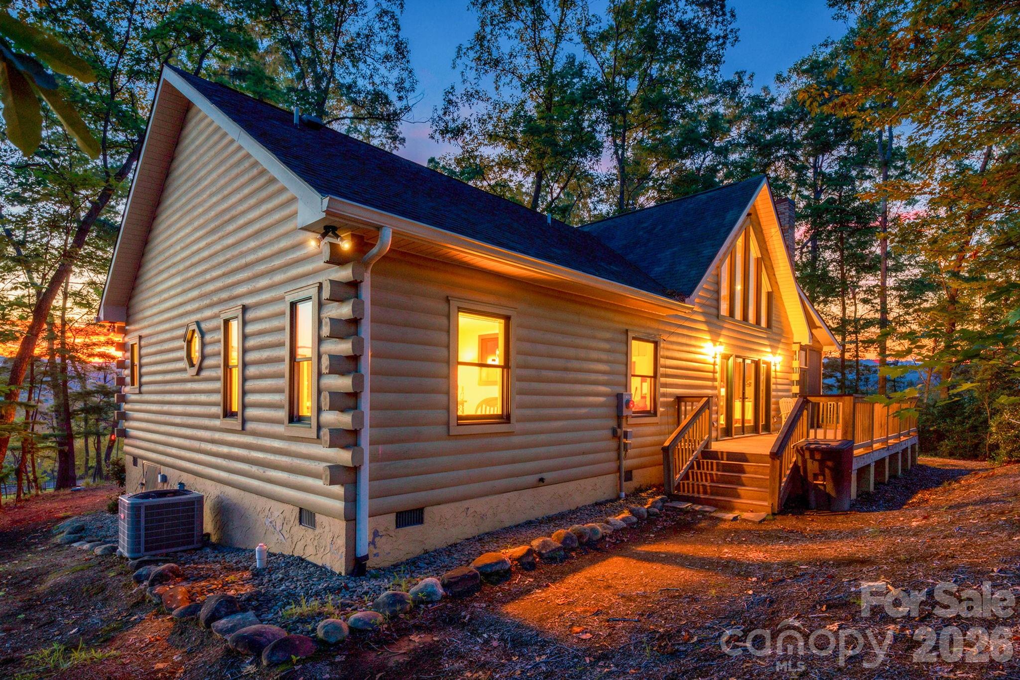 240 Ravenswood Drive — Marion