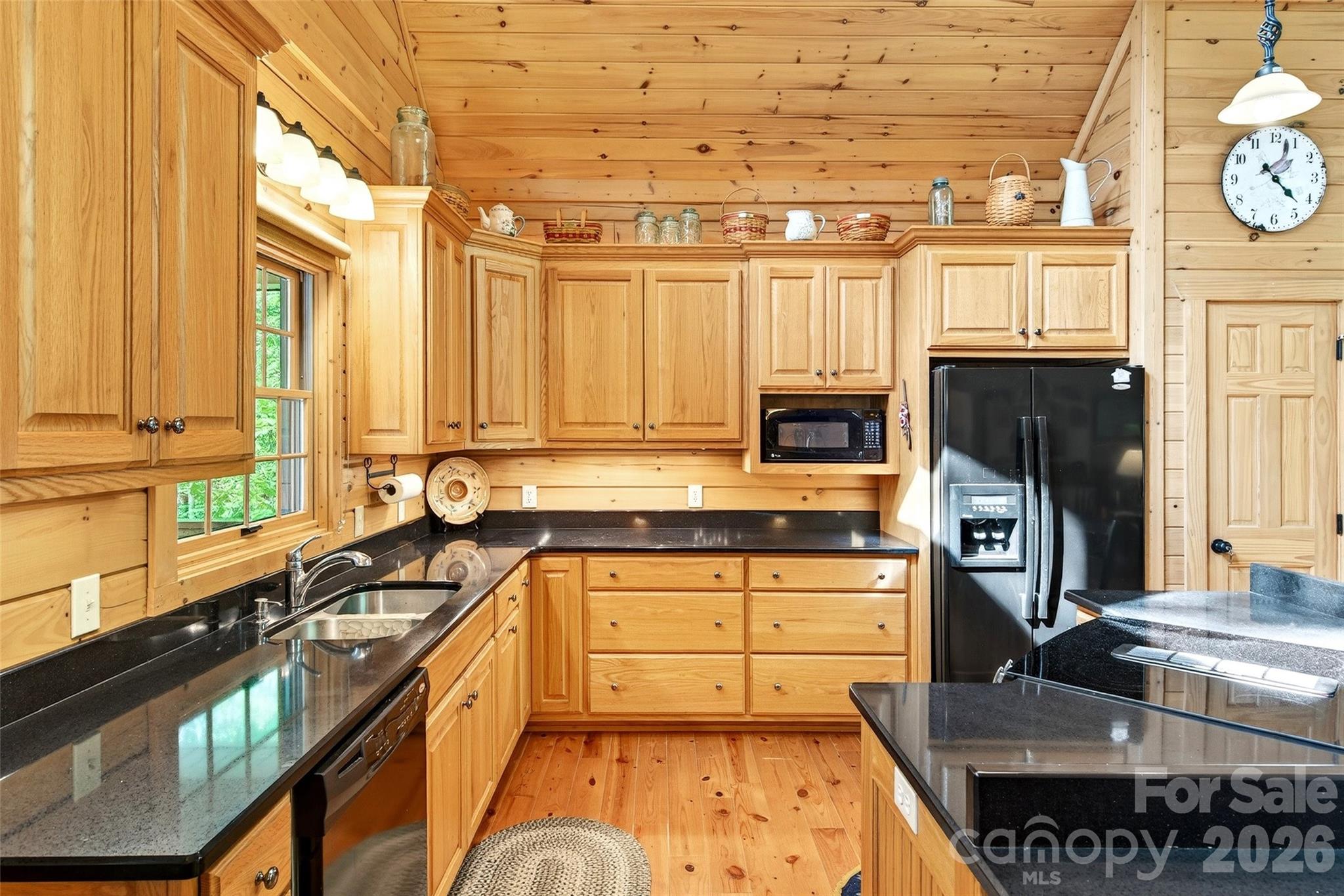 240 Ravenswood Drive — Marion