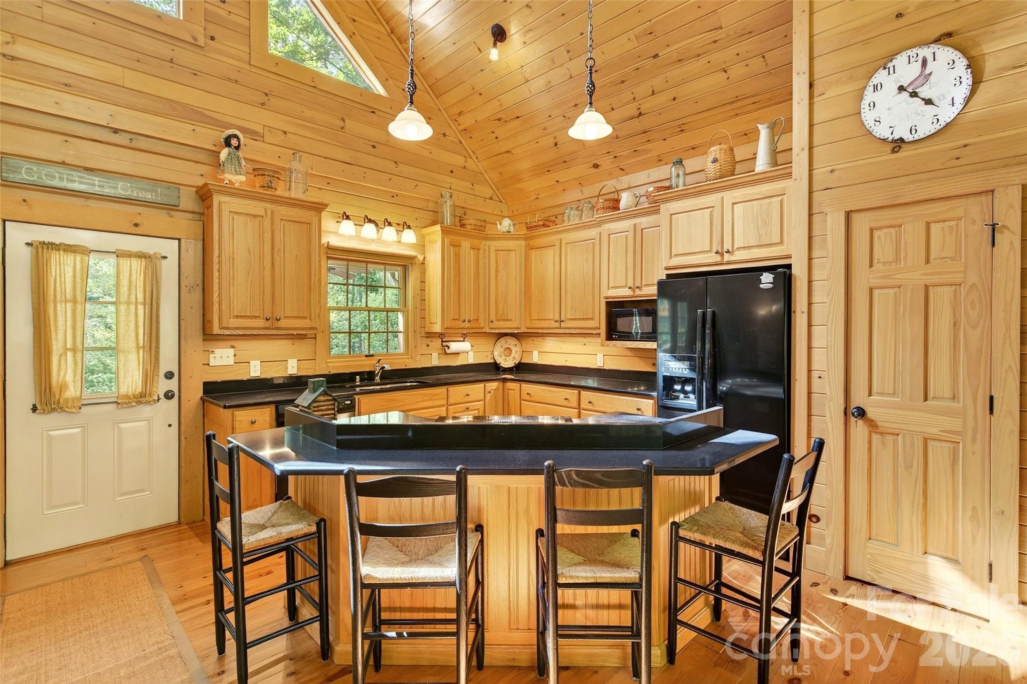 240 Ravenswood Drive — Marion