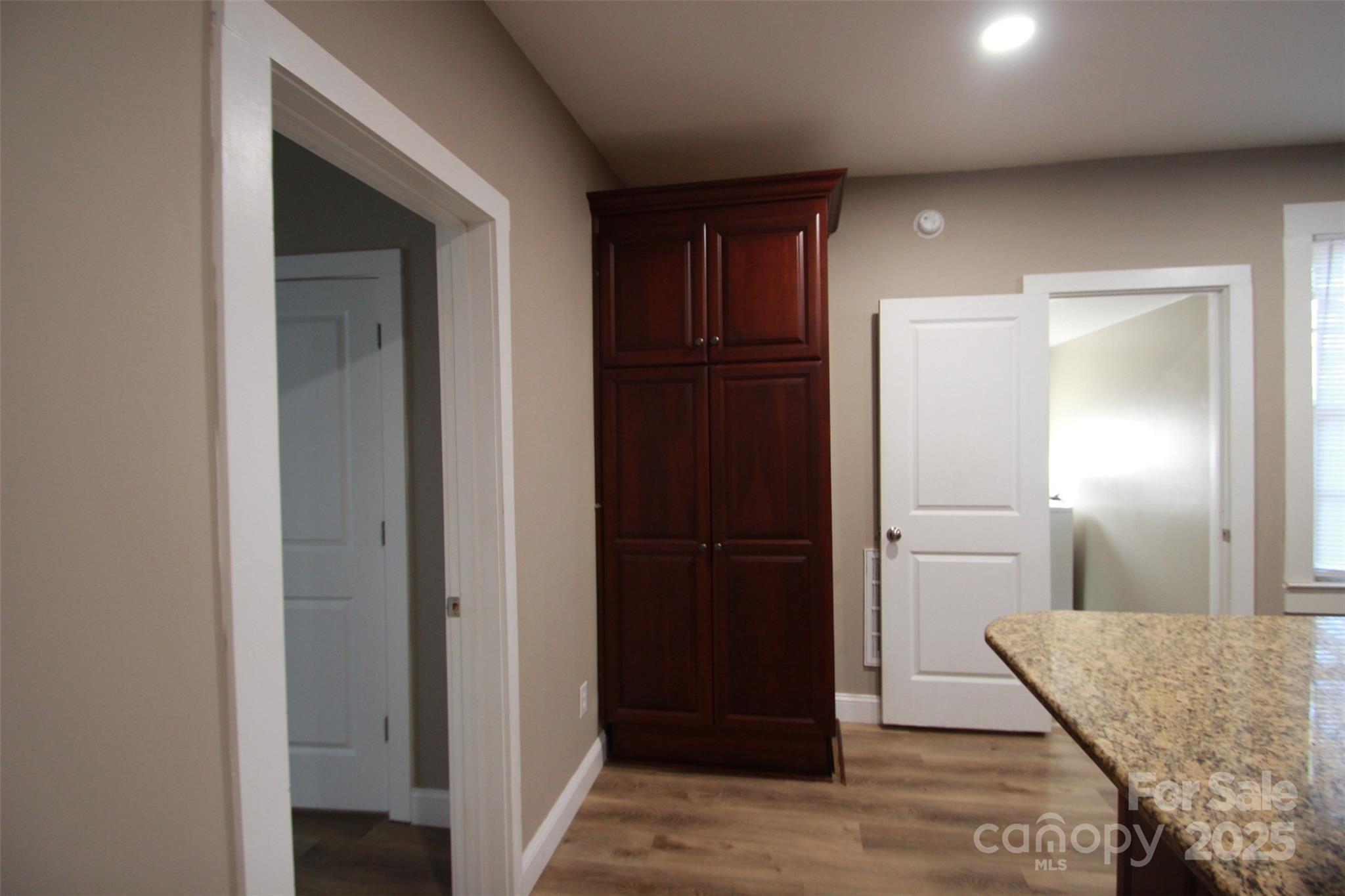 206 Frances Street — Clover