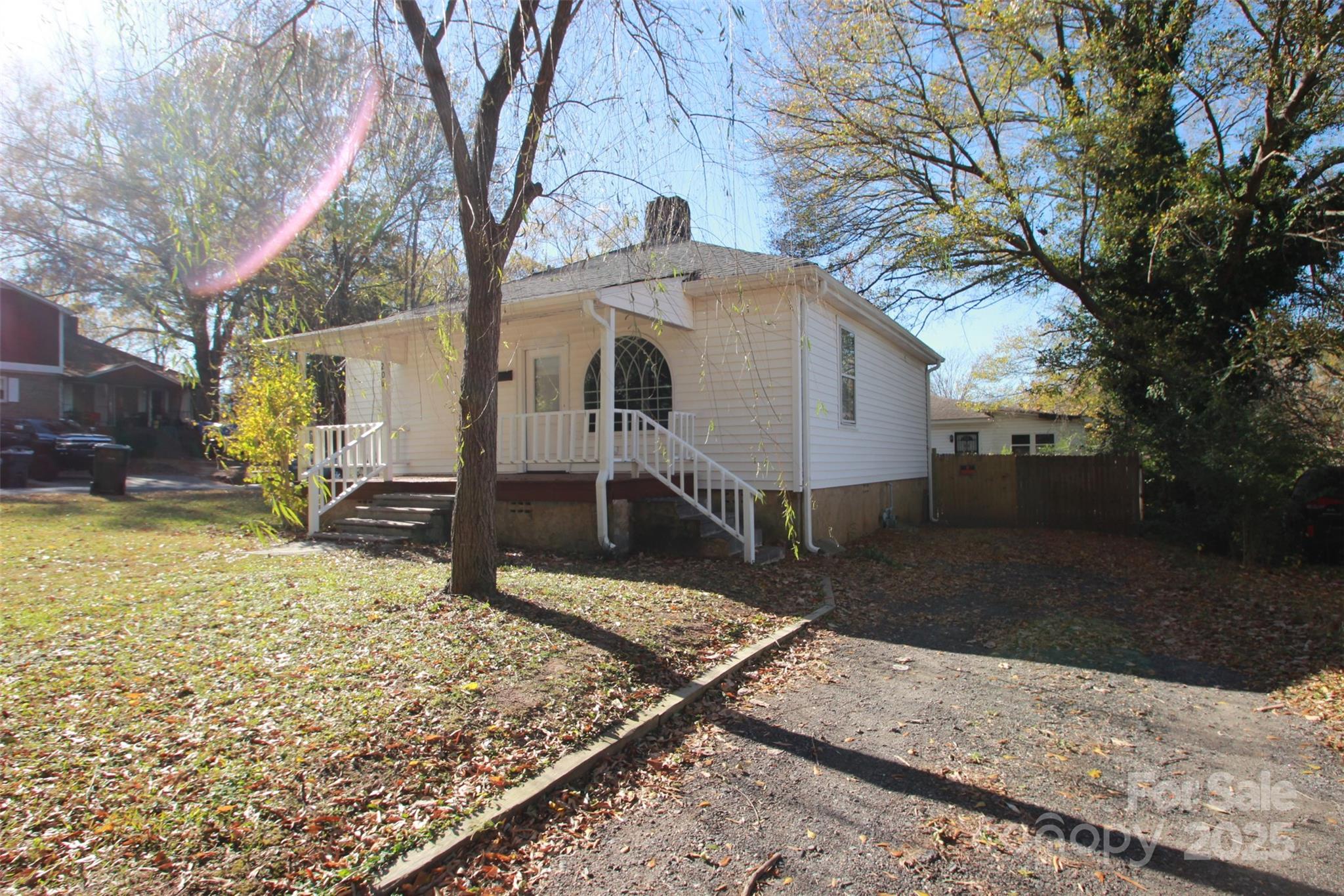 206 Frances Street — Clover
