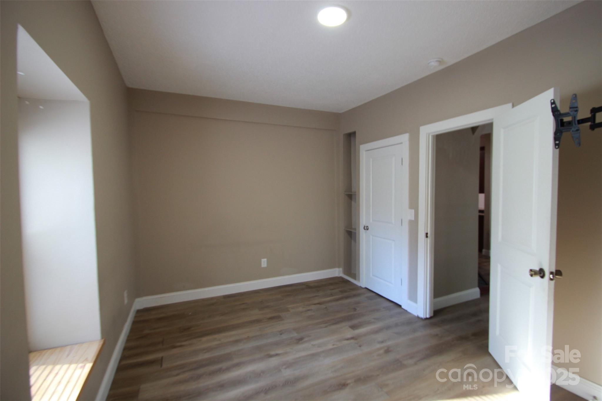 206 Frances Street — Clover