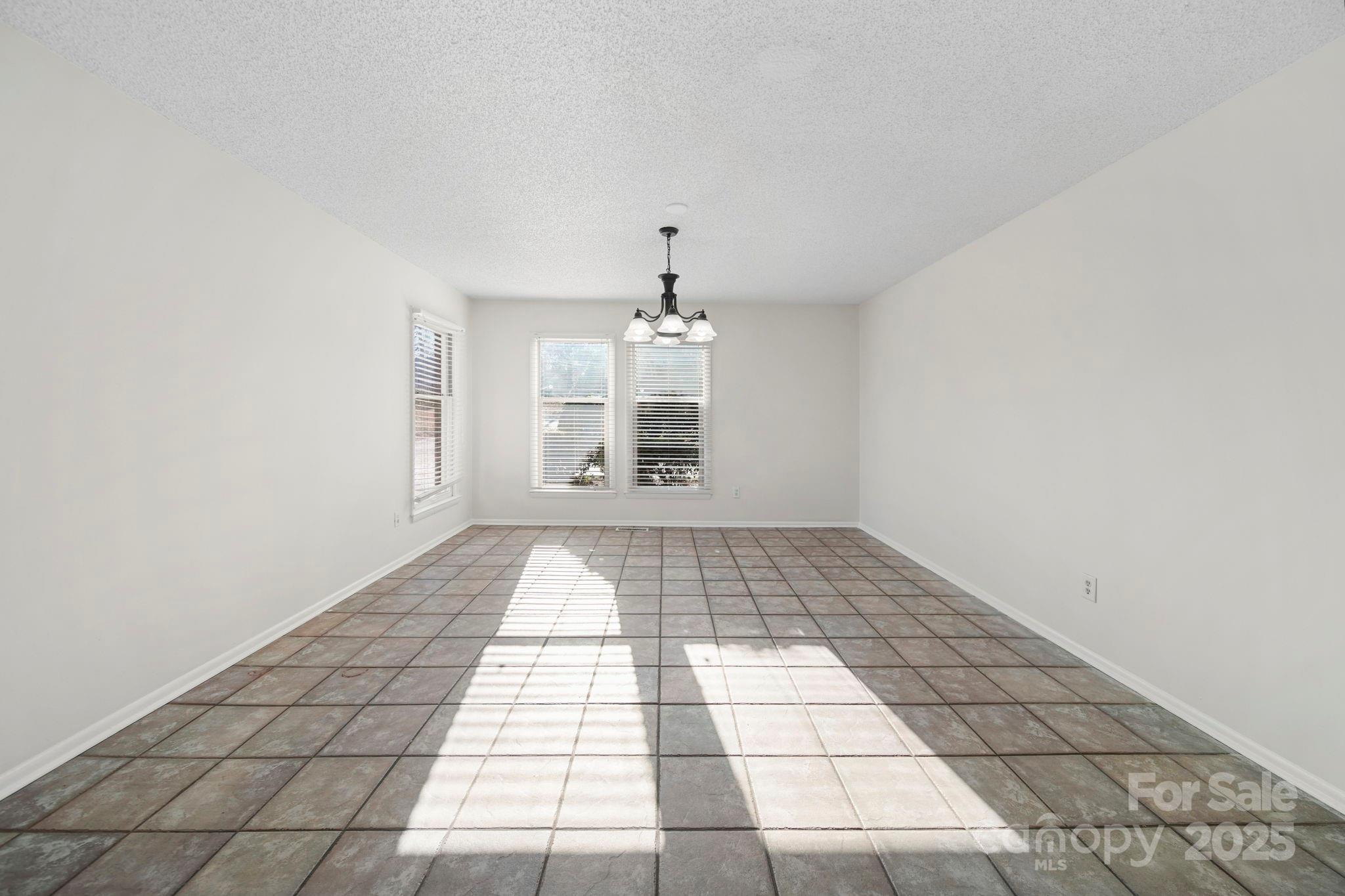 1015 Elizabeth Drive — Dallas