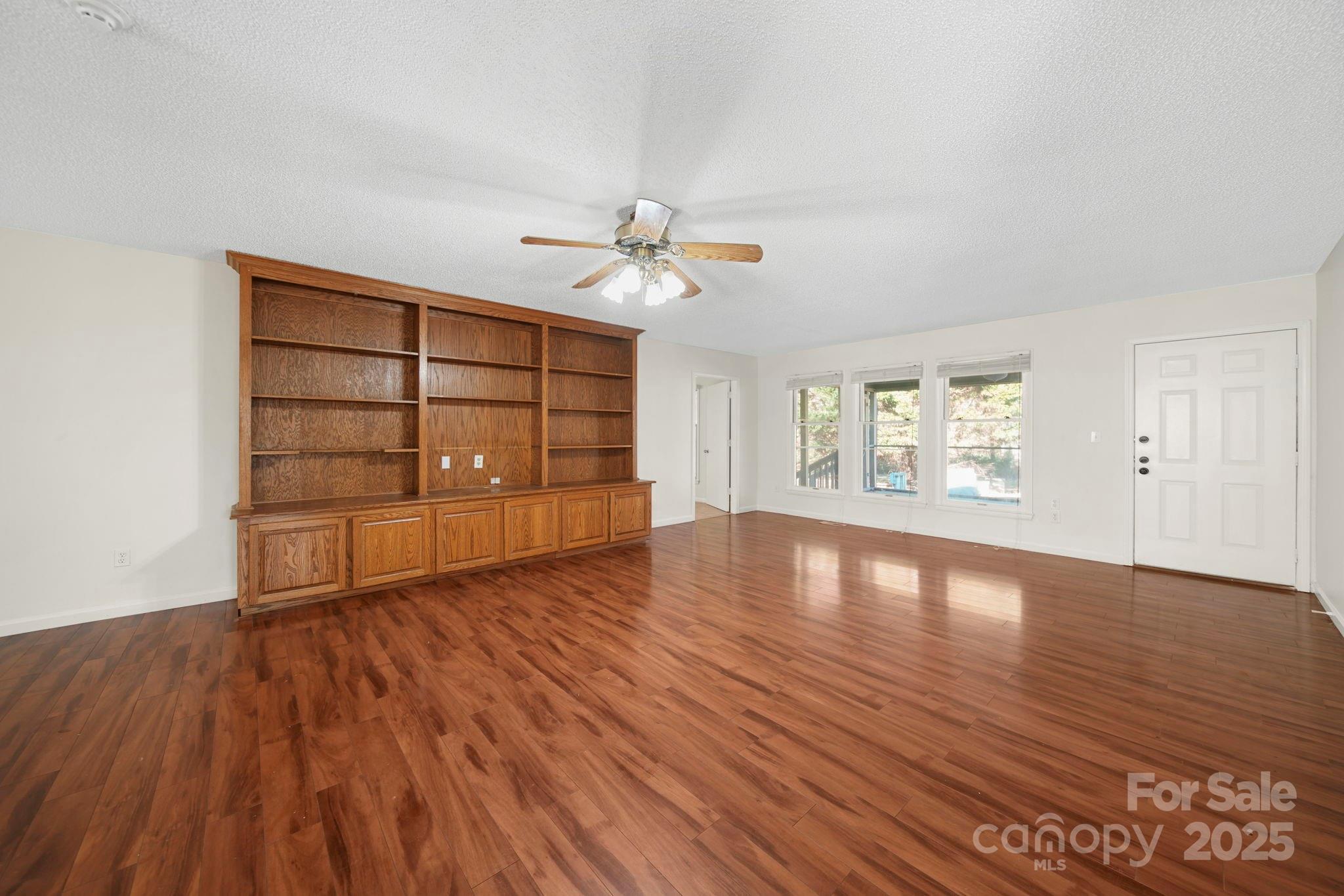 1015 Elizabeth Drive — Dallas