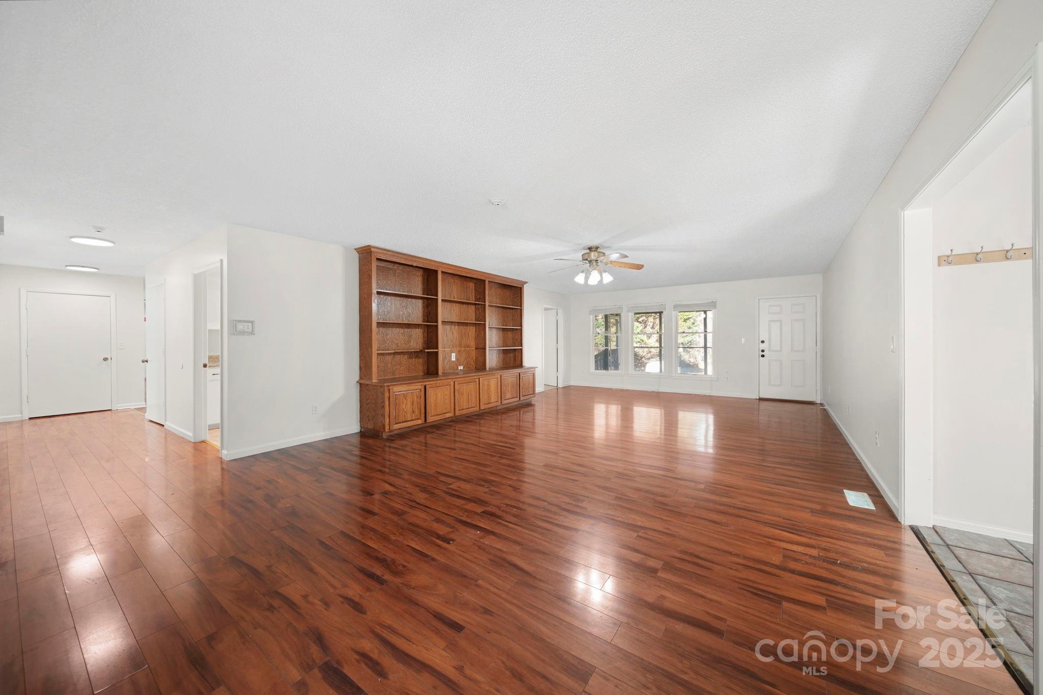 1015 Elizabeth Drive — Dallas