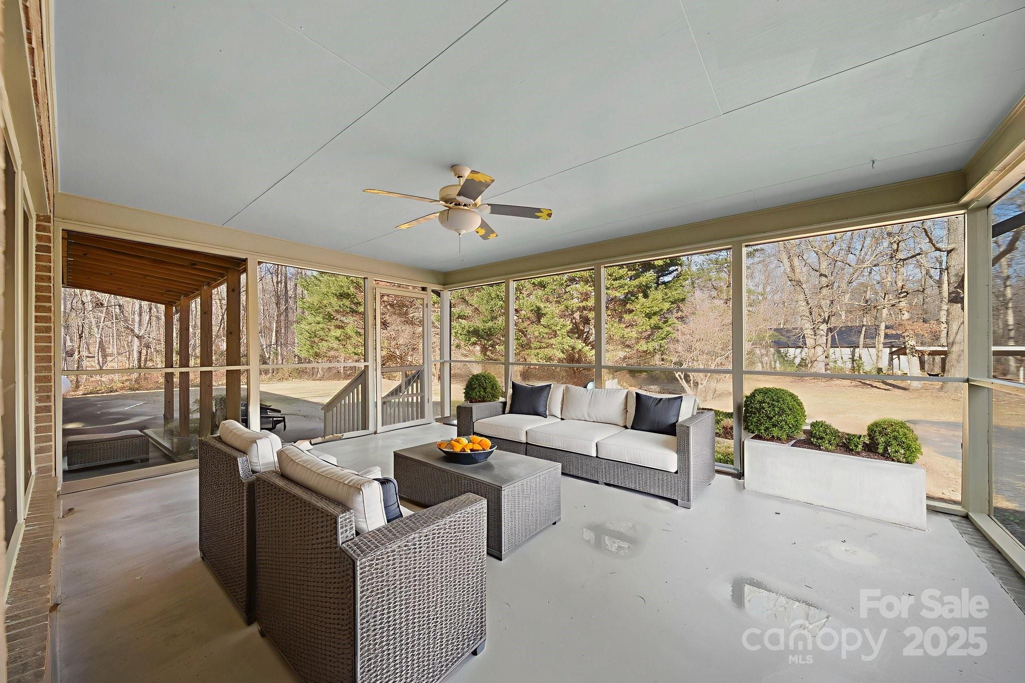 1015 Elizabeth Drive — Dallas