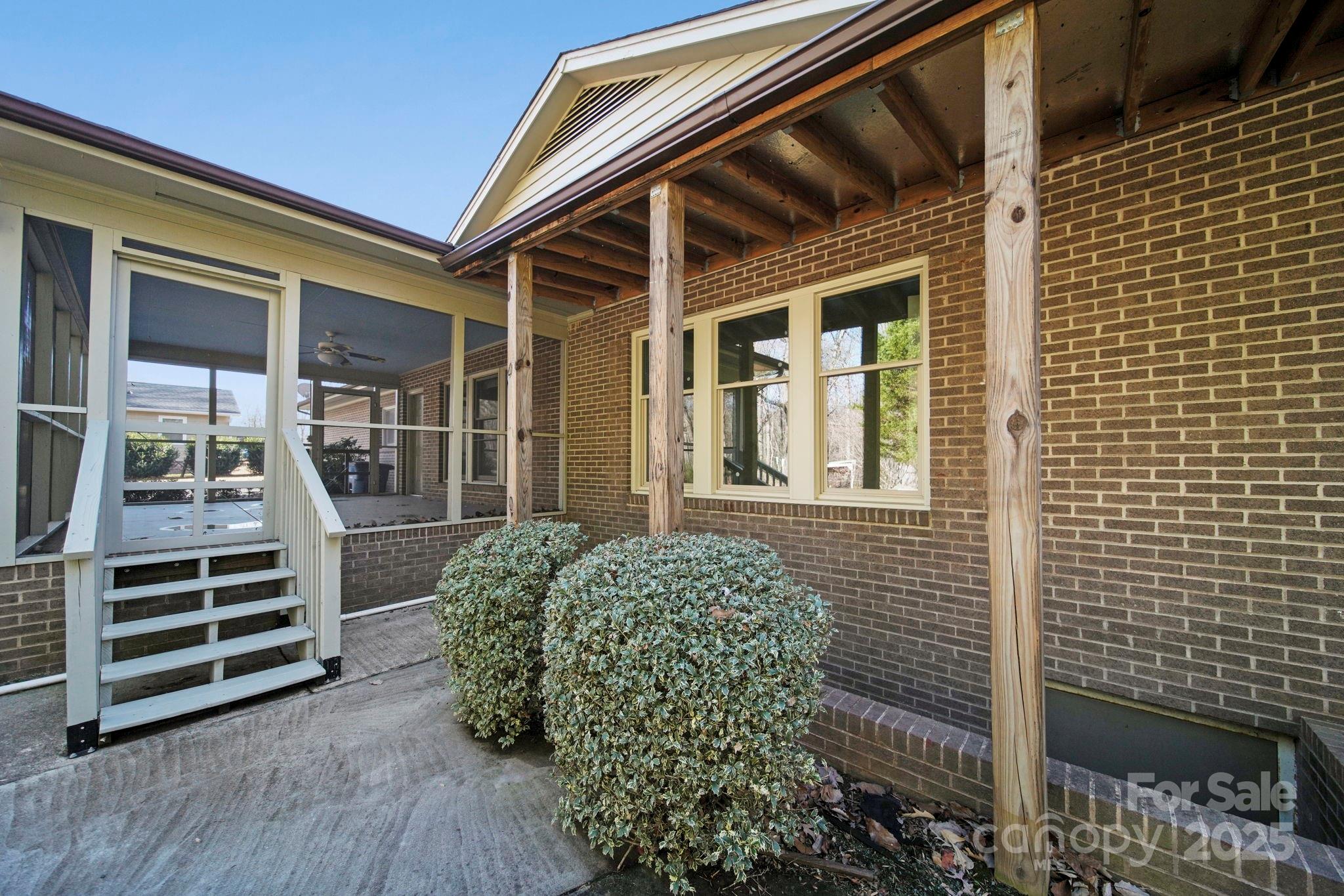 1015 Elizabeth Drive — Dallas