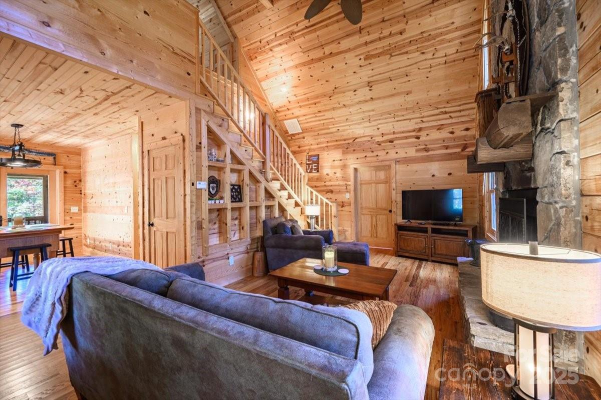 87 Prater Cove Road — Franklin
