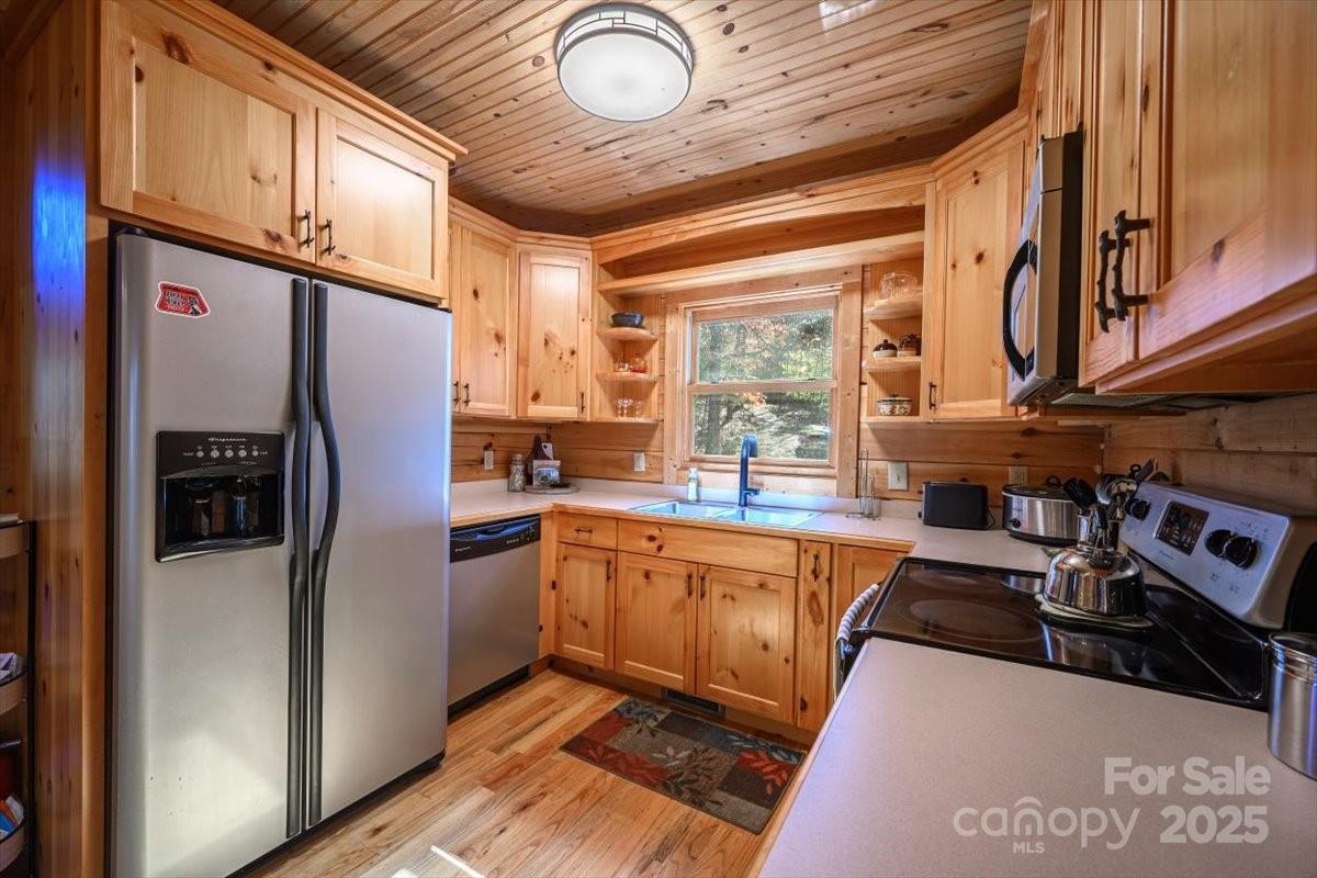87 Prater Cove Road — Franklin