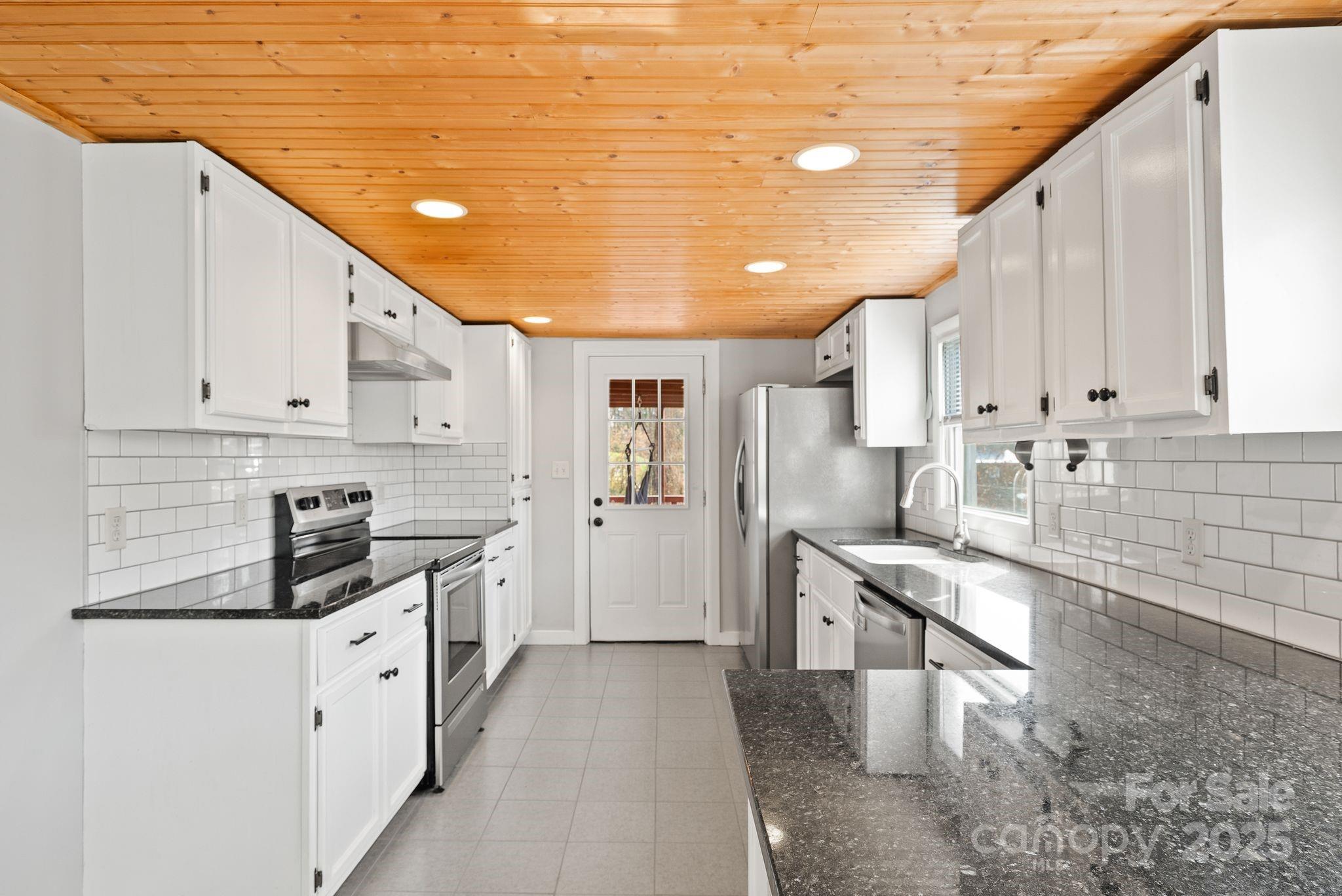 2 Worley Place — Asheville