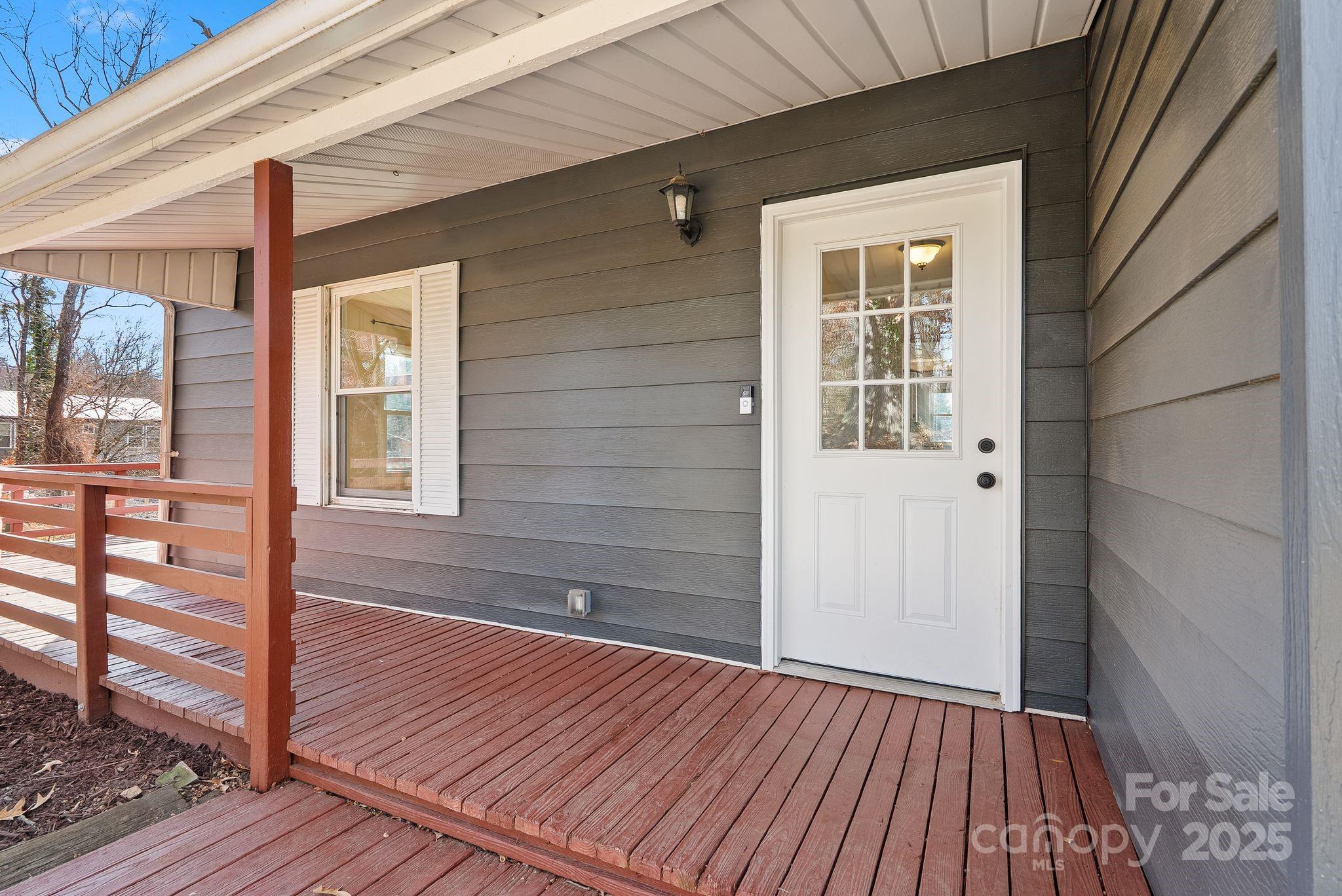 2 Worley Place — Asheville
