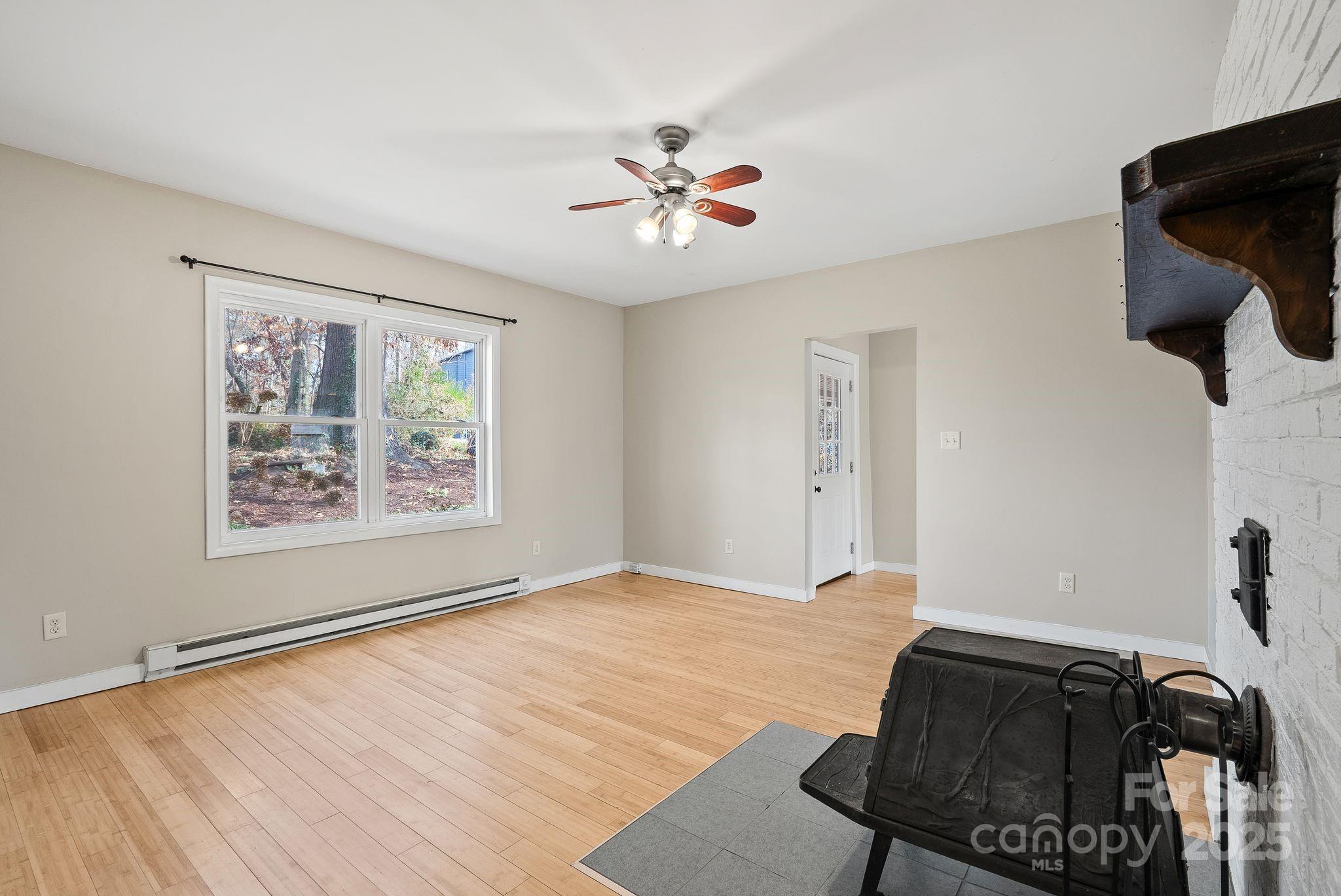 2 Worley Place — Asheville