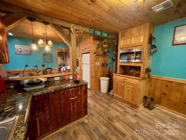 935 E US 74 Business Highway — Ellenboro