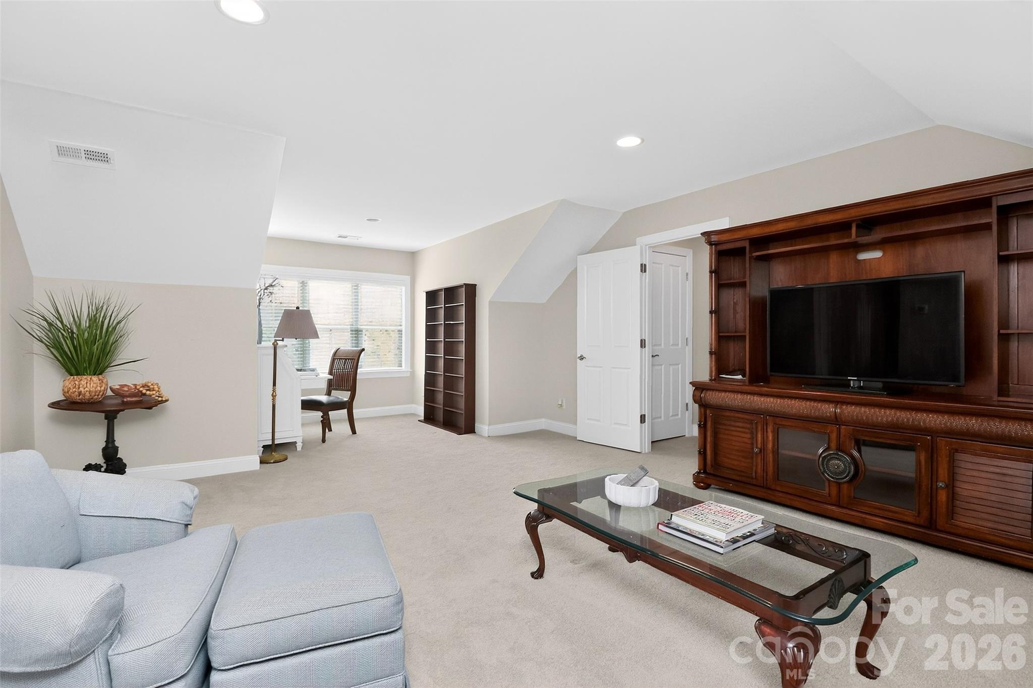 7933 Parknoll Drive — Huntersville